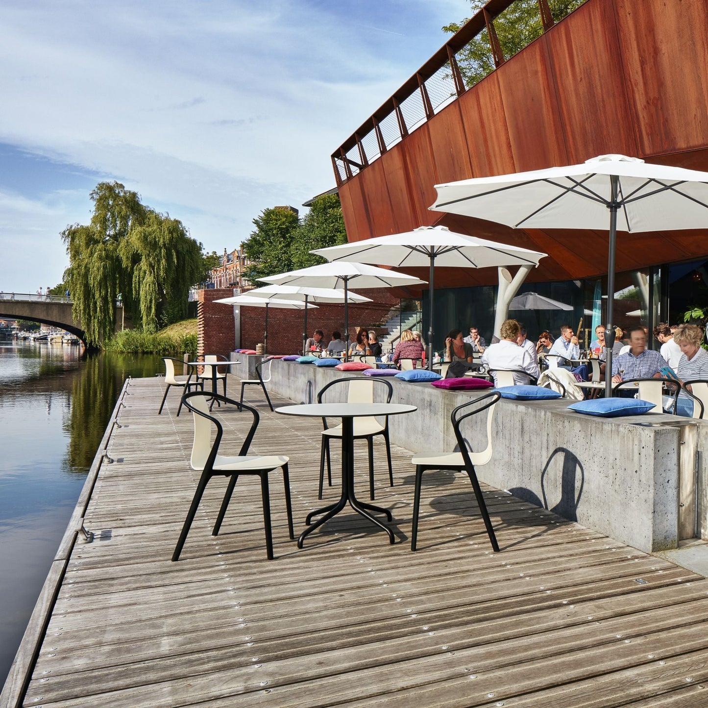 Vitra Belleville Table Bistrotisch rund oder eckig Indoor & Outdoor