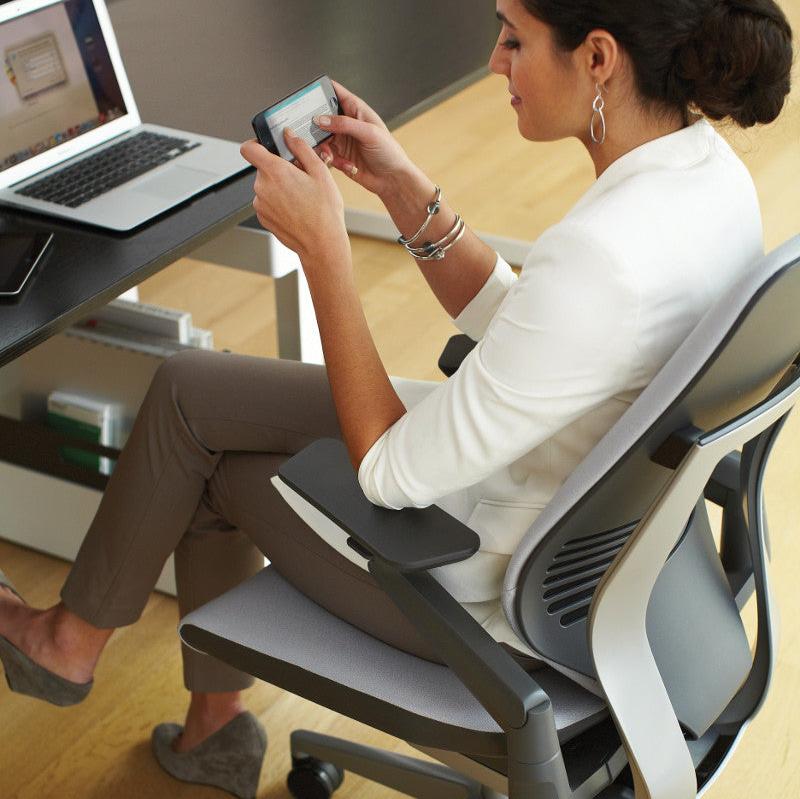 Steelcase Gesture Bürostuhl 4D Armlehnen Bezug Era - konfigurierbar