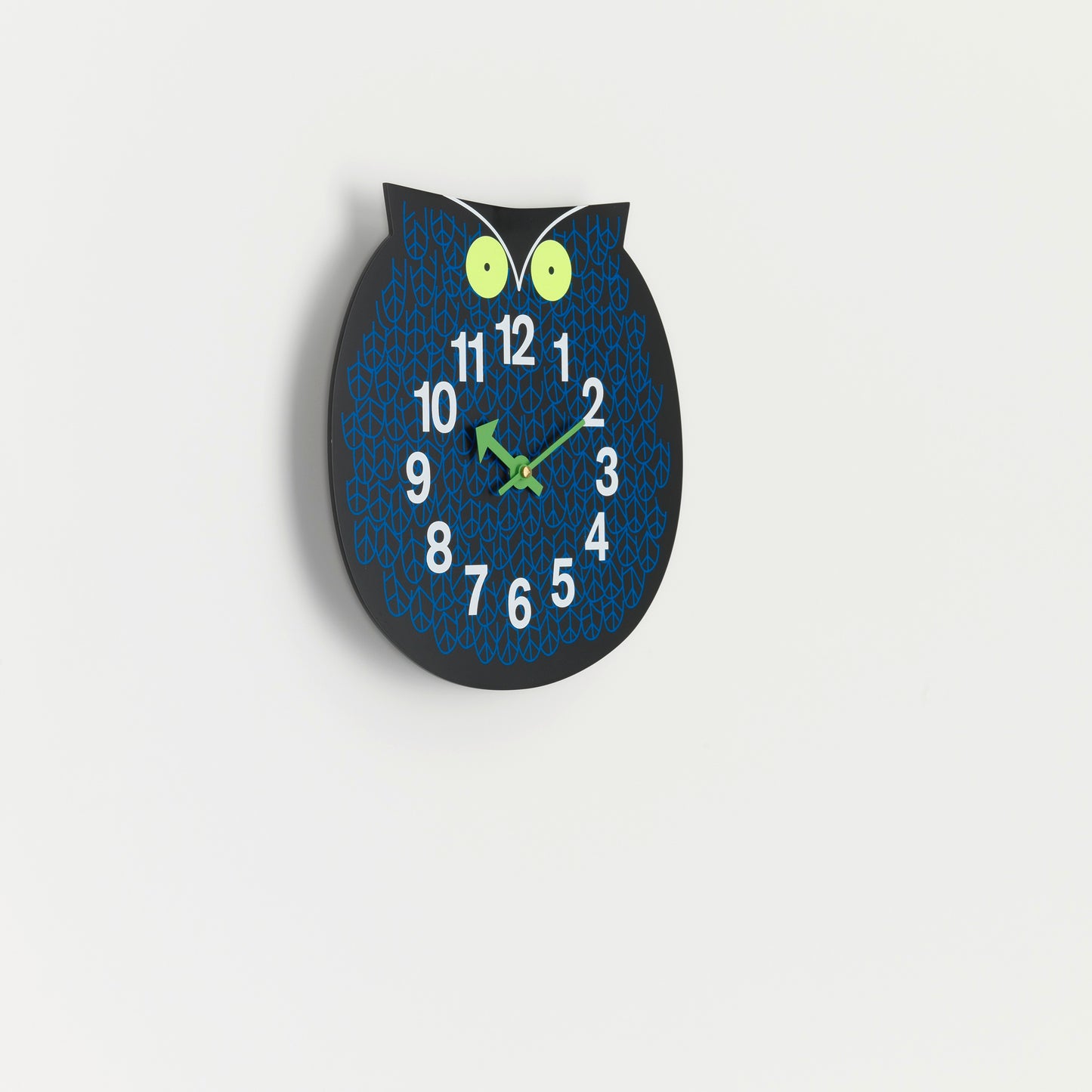 Vitra Zoo Timer "Omar the Owl" Wanduhr für Kinder in Eulenform
