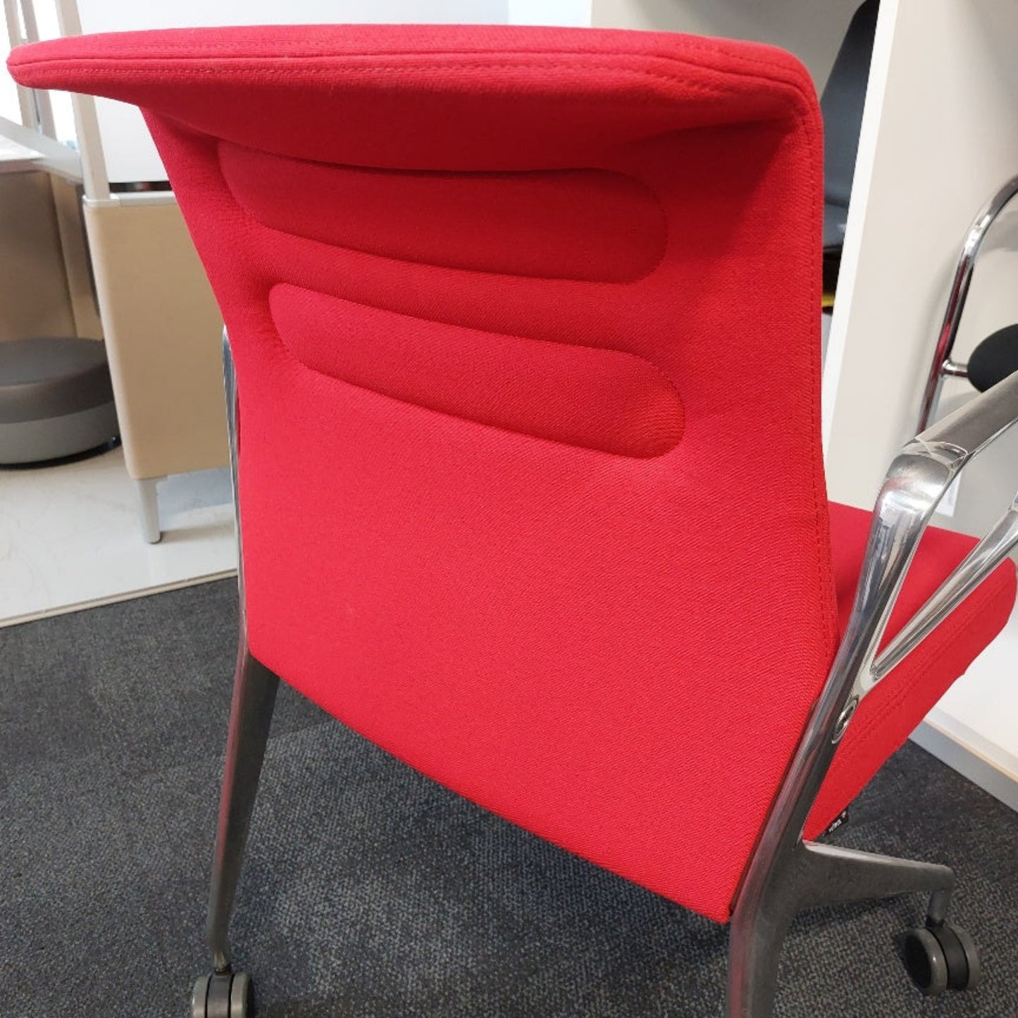 Vitra Besucherstuhl AC5 Swift