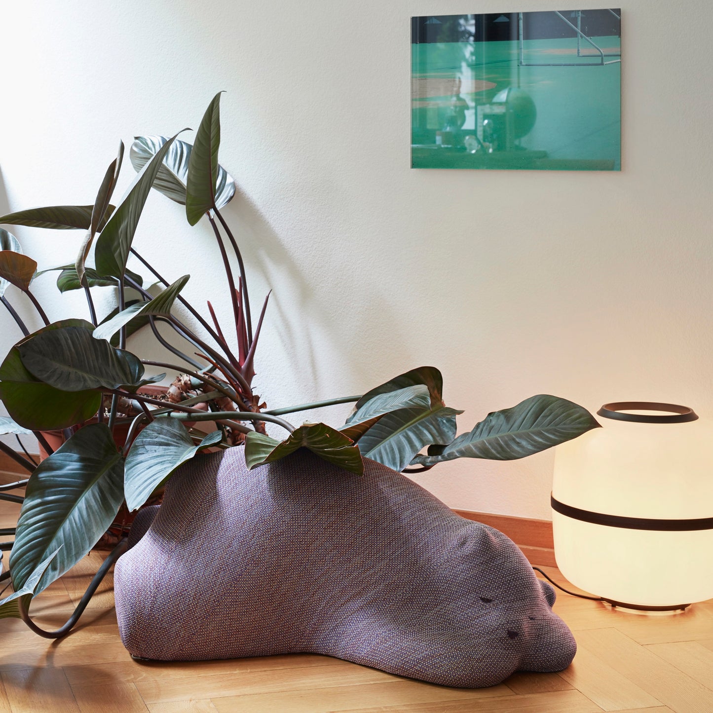 Vitra Resting Bear Hocker Dekoobjekt mauve