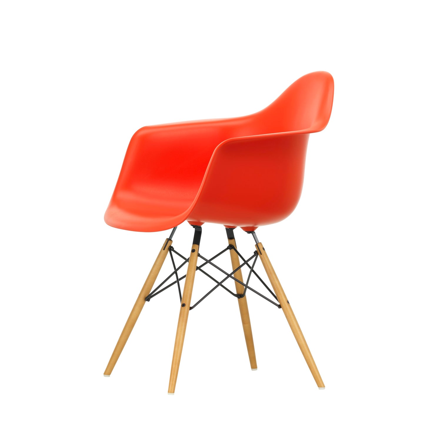 Vitra Eames Plastic Armchair DAW RE Ahorn gelblich Kunststoff recycelt