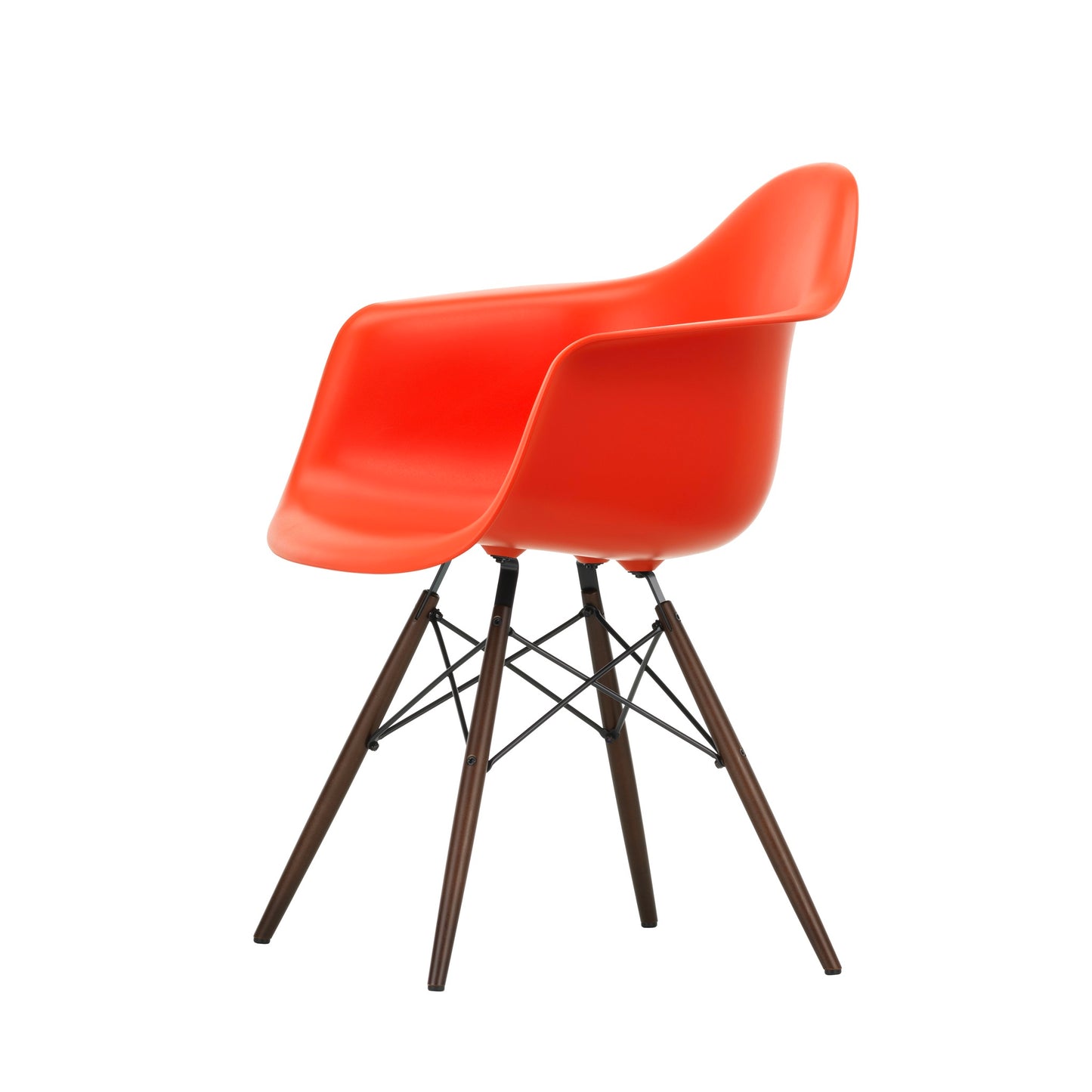 Vitra Eames Plastic Armchair DAW RE Ahorn dunkel Kunststoff recycelt
