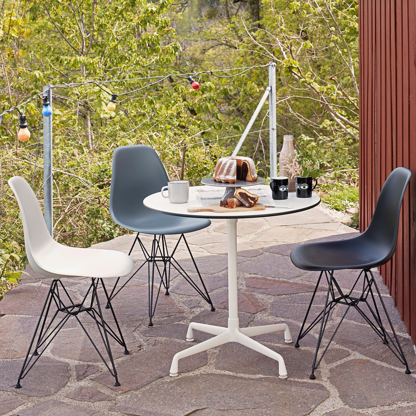 Vitra Eames Plastic Side Chair DSR RE Kunststoff Stuhl Eiffelturm-Gestell