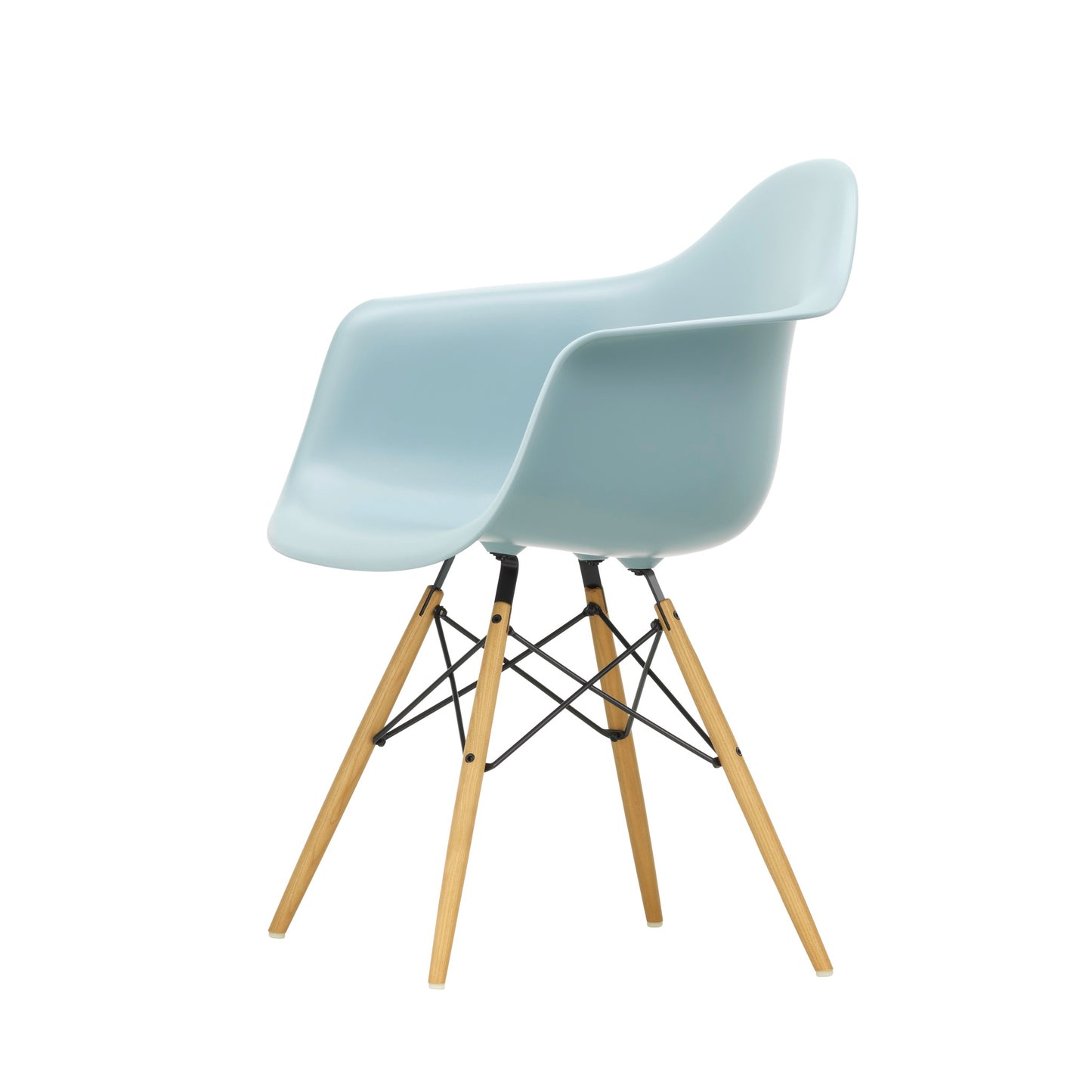 Vitra Eames Plastic Armchair DAW RE Esche honigfarben Kunststoff recycelt