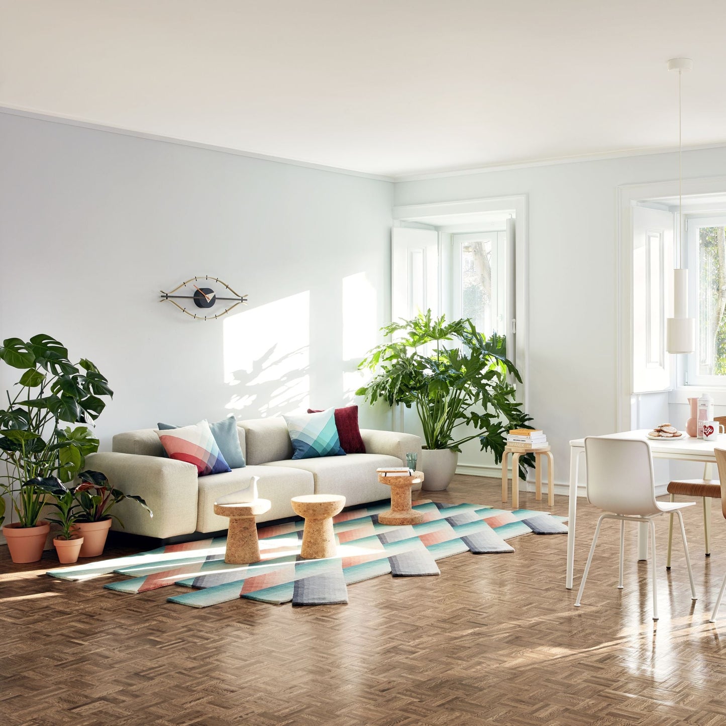 Vitra Herringbone Pillows Raw-Edges Zierkissen 40 x 40 cm mit Farbverlauf