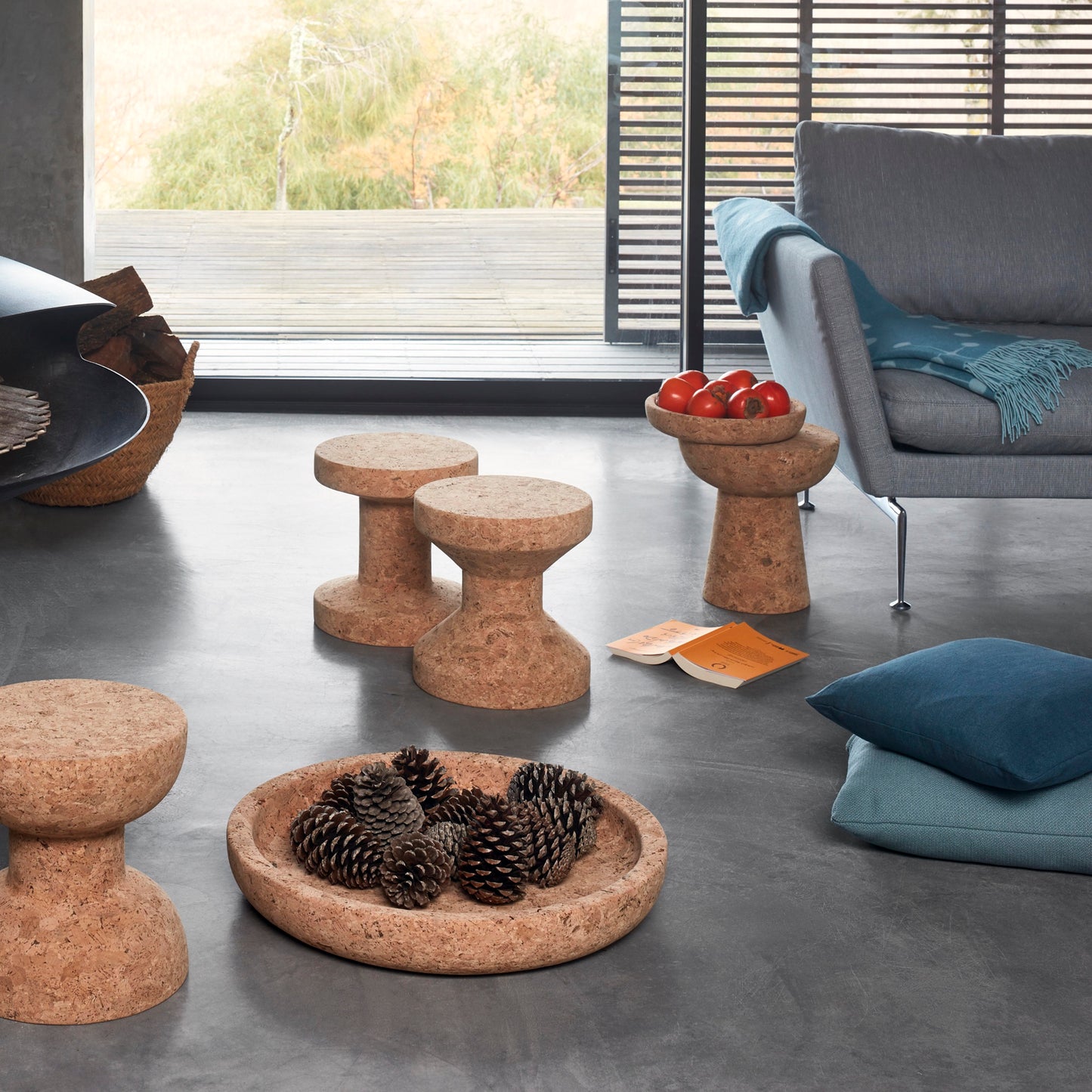 Vitra Eames Wool Blanket Dot Pattern Wolldecke schwarz grau gepunktet