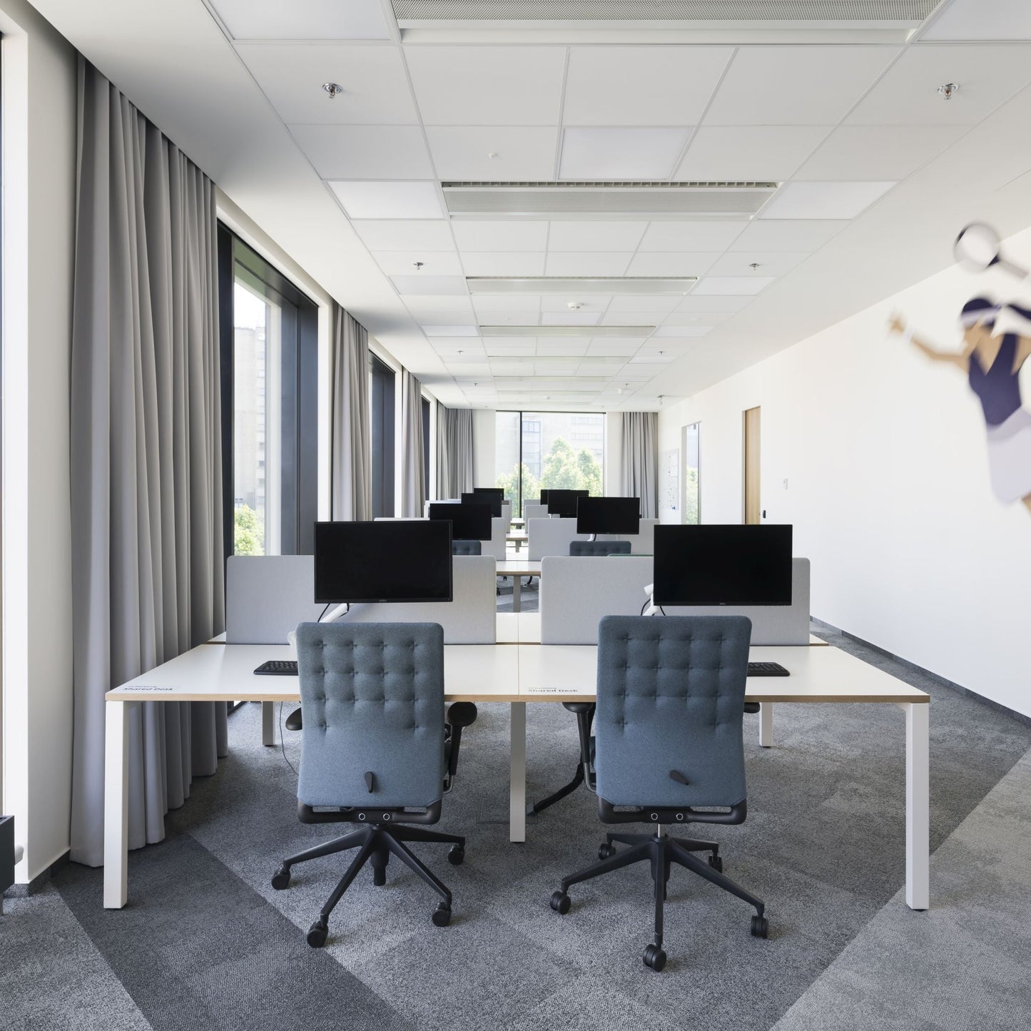 Vitra ID Trim Bürostuhl Sitz- und Rückenlehne gepolstert Bezug Laser RE