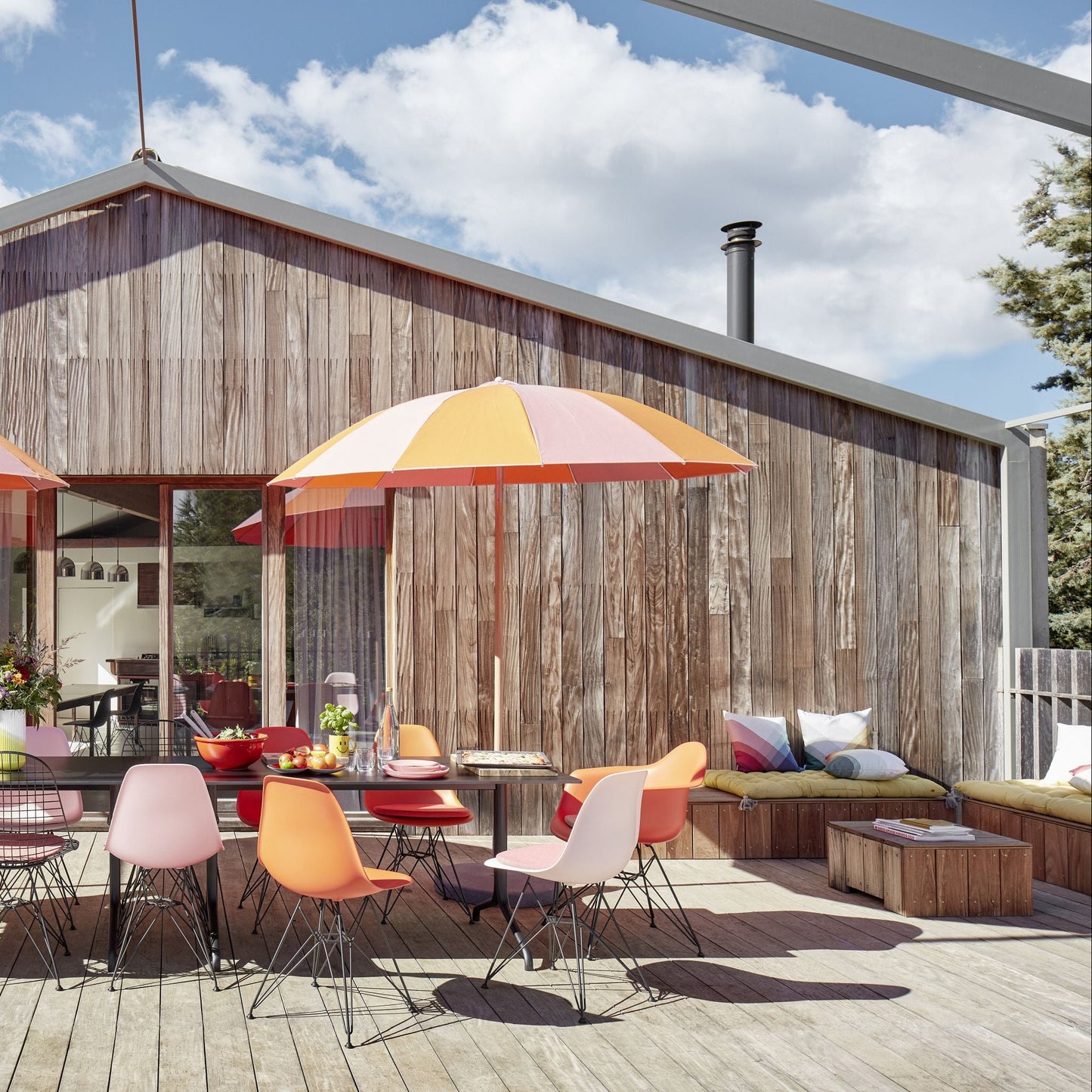 Vitra Eames Plastic Side Chair DSR RE Kunststoff Stuhl Eiffelturm-Gestell