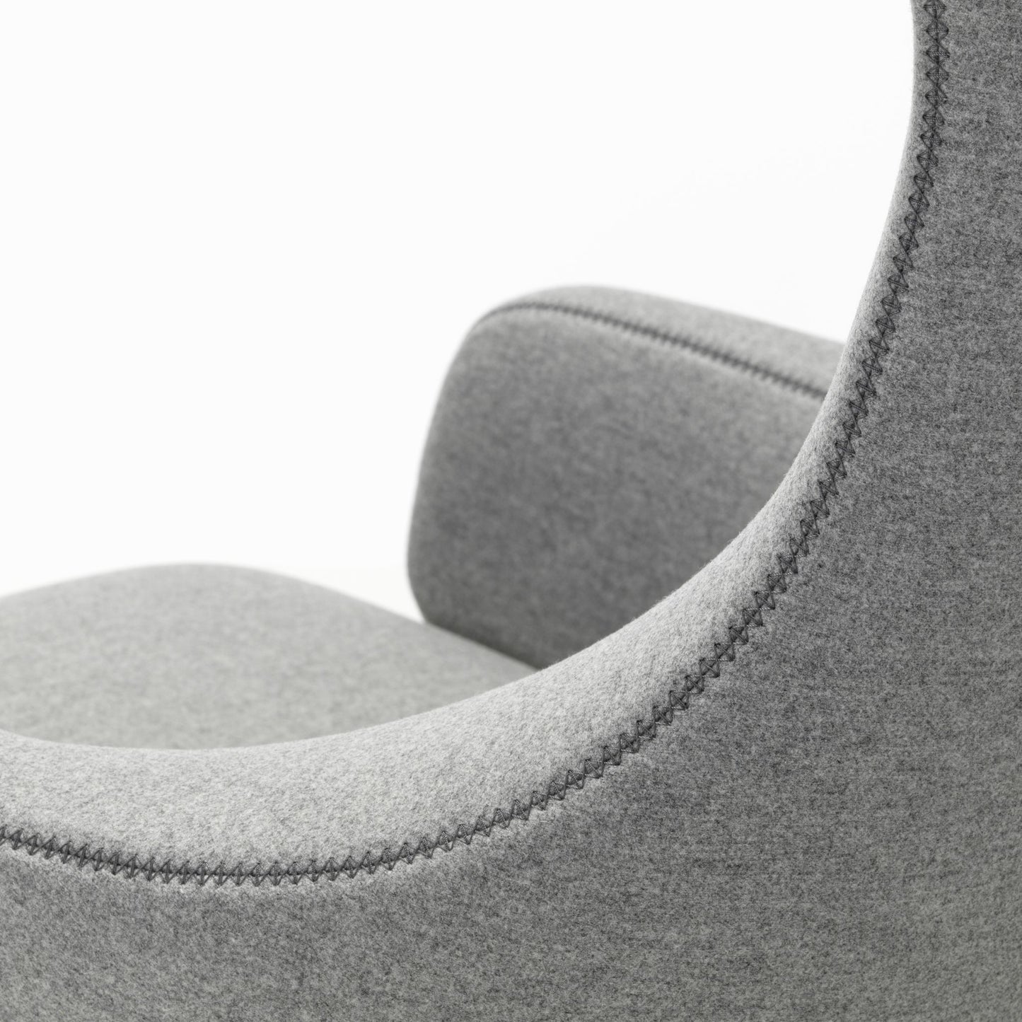 Vitra Repos Loungesessel drehbar mit Ottoman hoher Sessel & Hocker