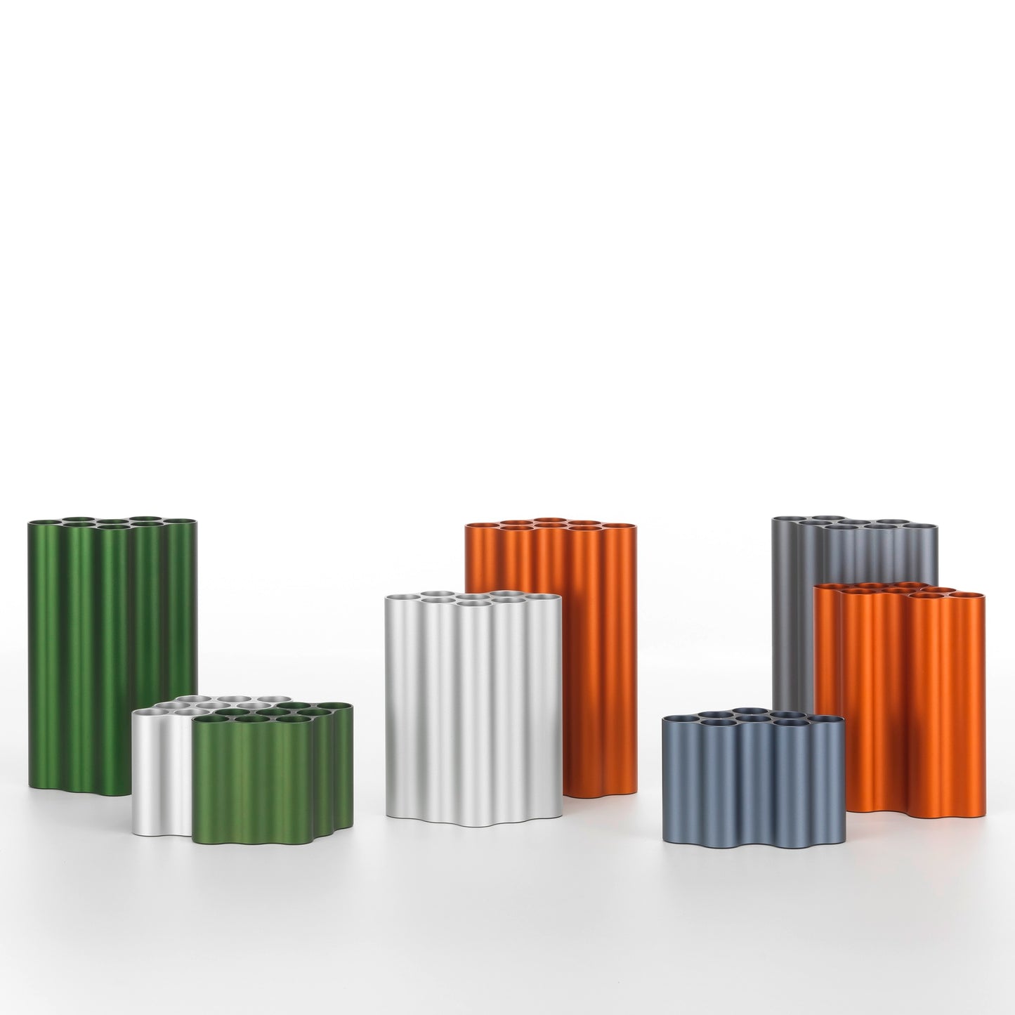 Vitra Nuage Vase métallique small – Designvase mit skulpturalem Charakter