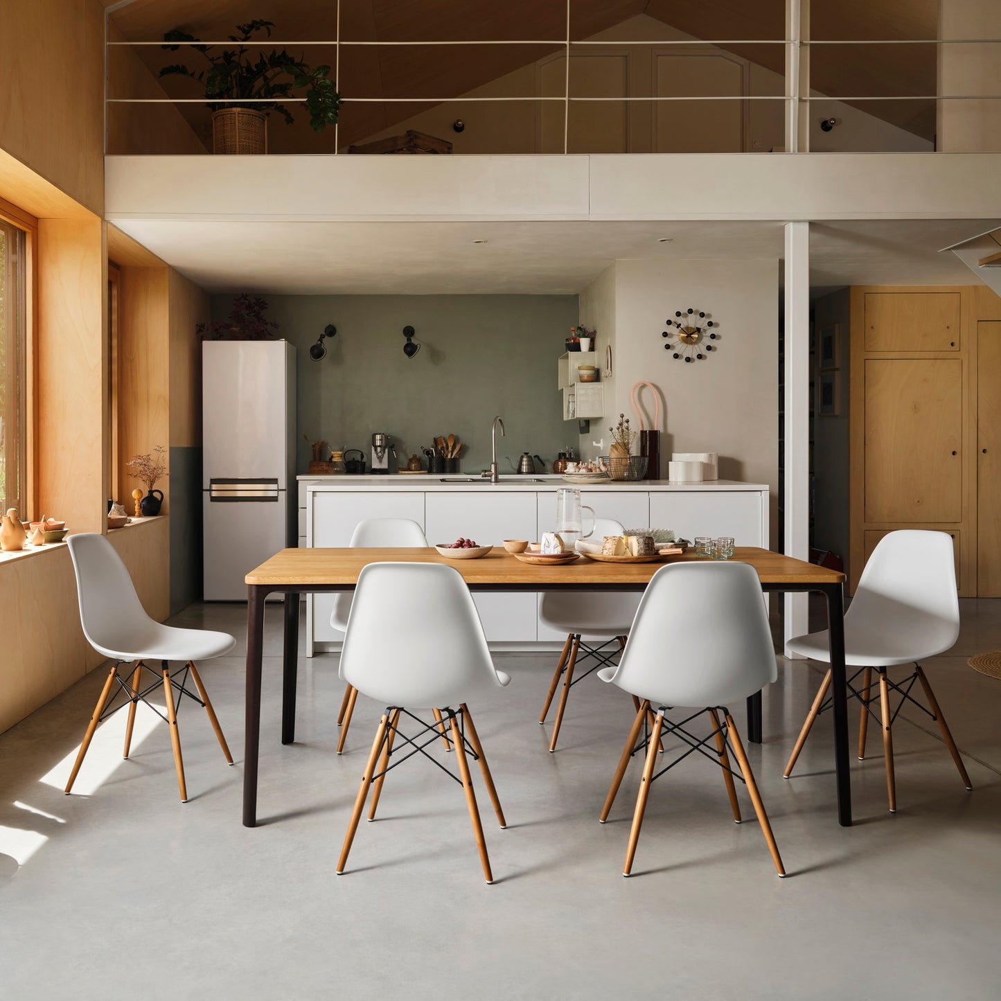 Vitra Eames Plastic Side Chair DSW RE Esche honigfarben Kunststoff recycelt