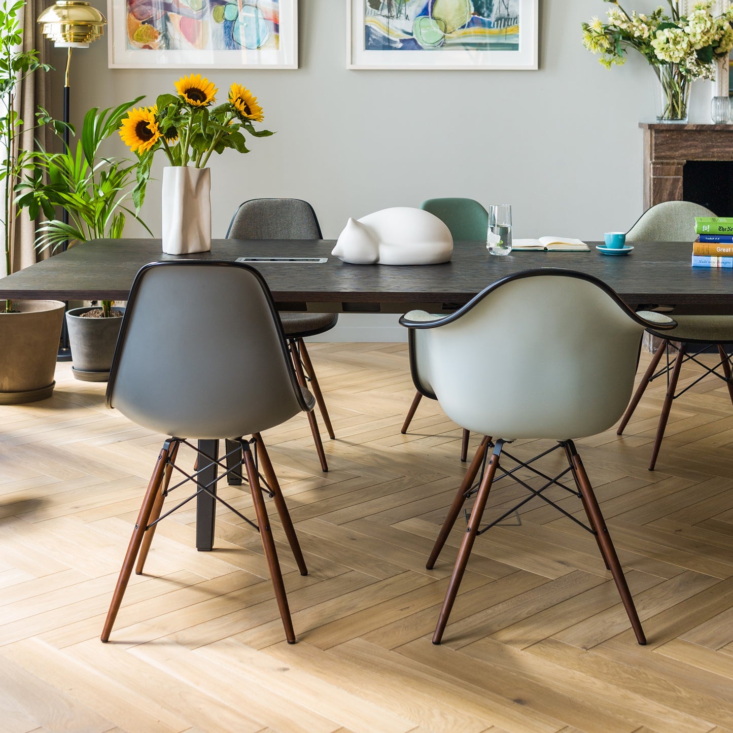 Vitra Eames Plastic Armchair DAW RE Ahorn dunkel Kunststoff recycelt