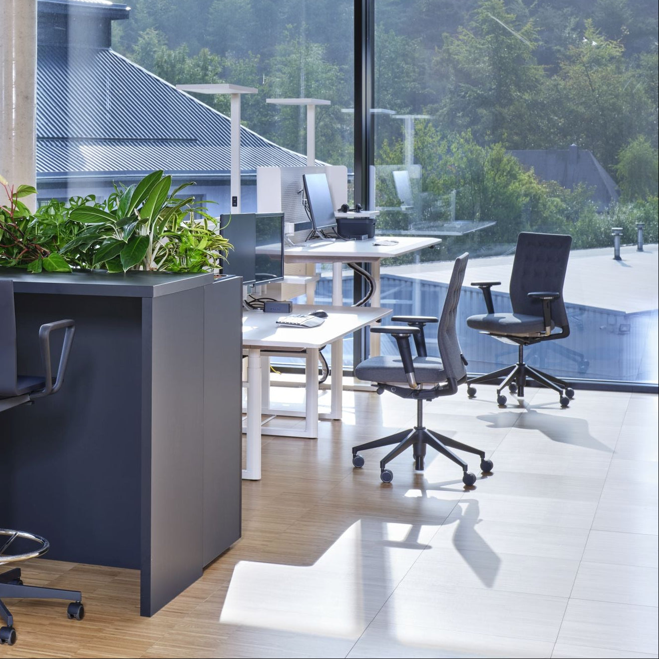 Vitra ID Trim Bürostuhl Sitz- und Rückenlehne gepolstert Bezug Laser RE