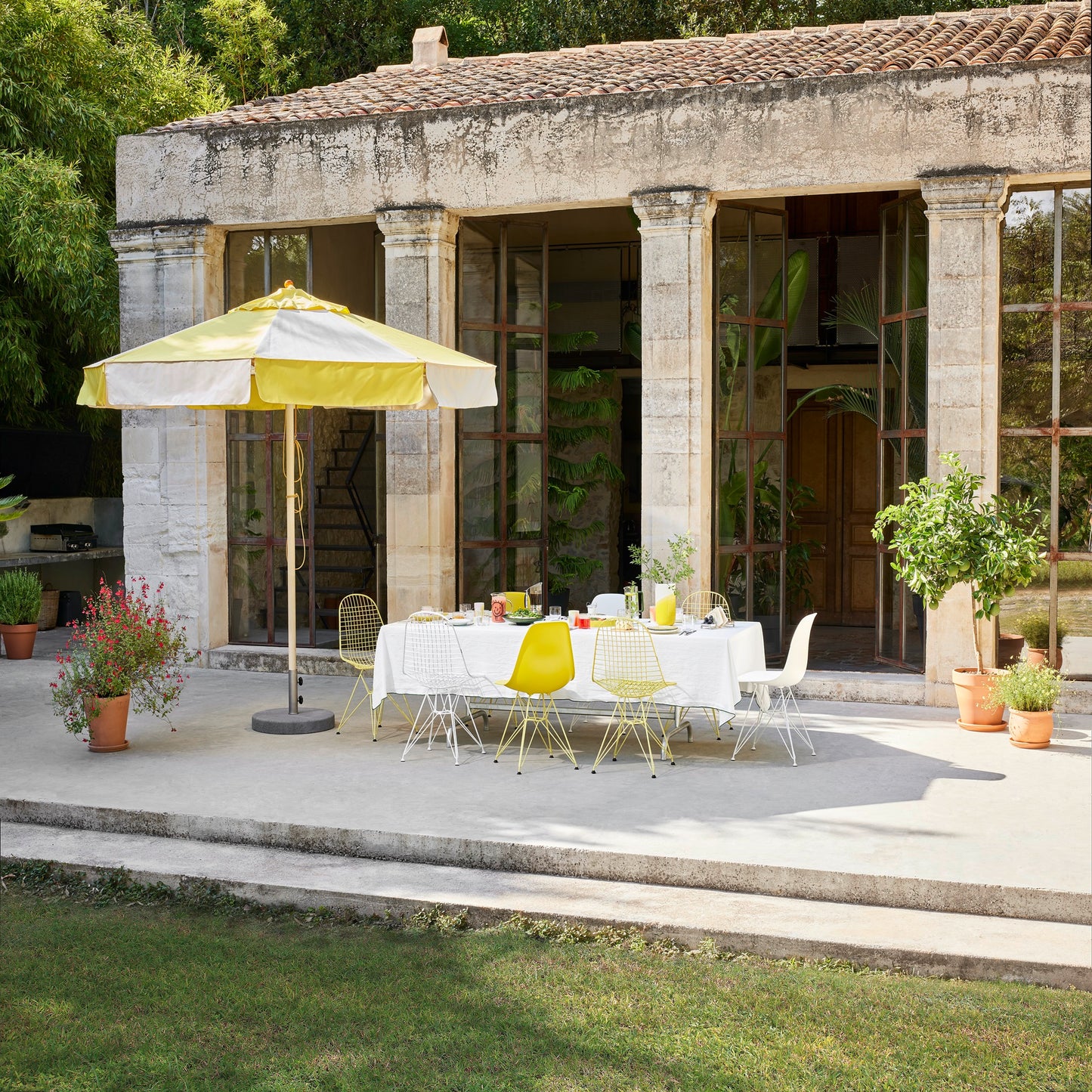 Vitra Eames Plastic Side Chair DSR RE Kunststoff Stuhl Gestell weiß