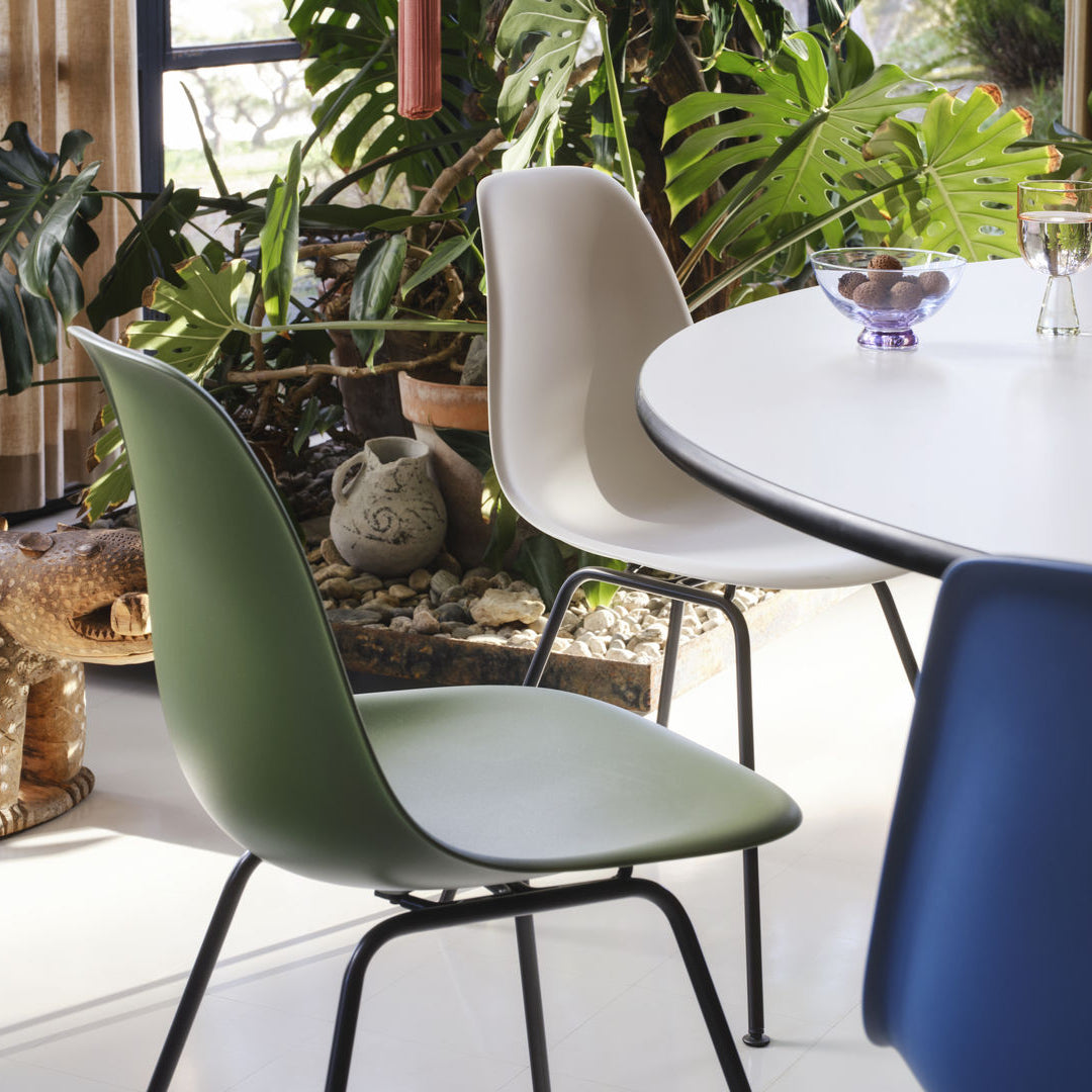 Vitra Eames Plastic Side Chair DSX RE Stuhl Kunststoff 4-Fuß pulverbeschichtet