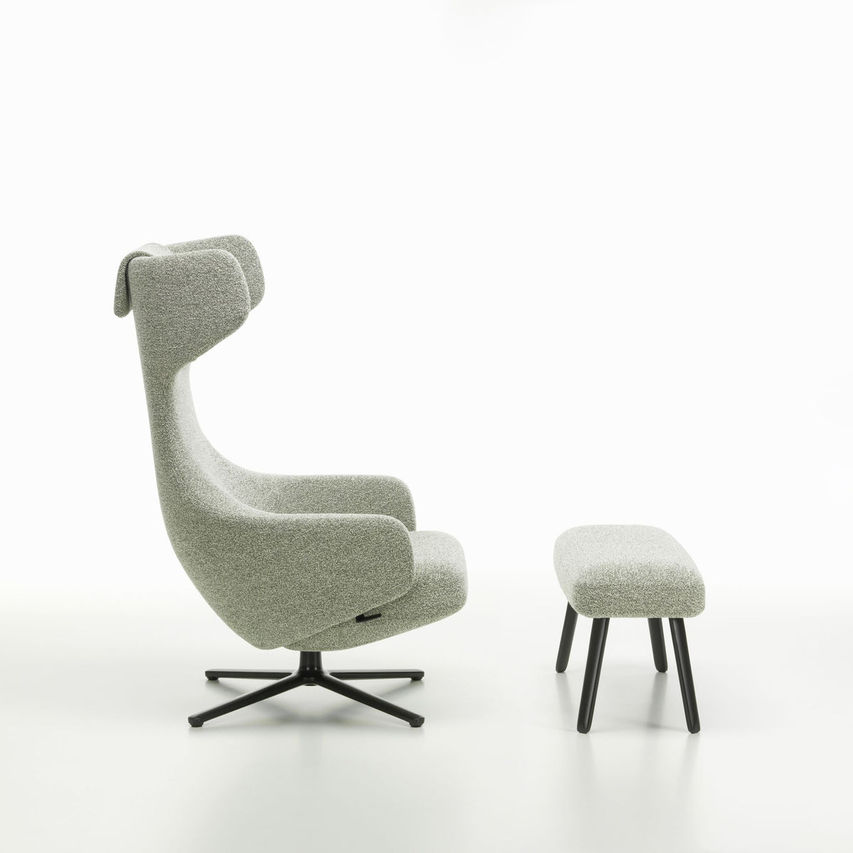 Vitra Grand Repos Loungesessel drehbar mit Panchina Ohrensessel & Bank