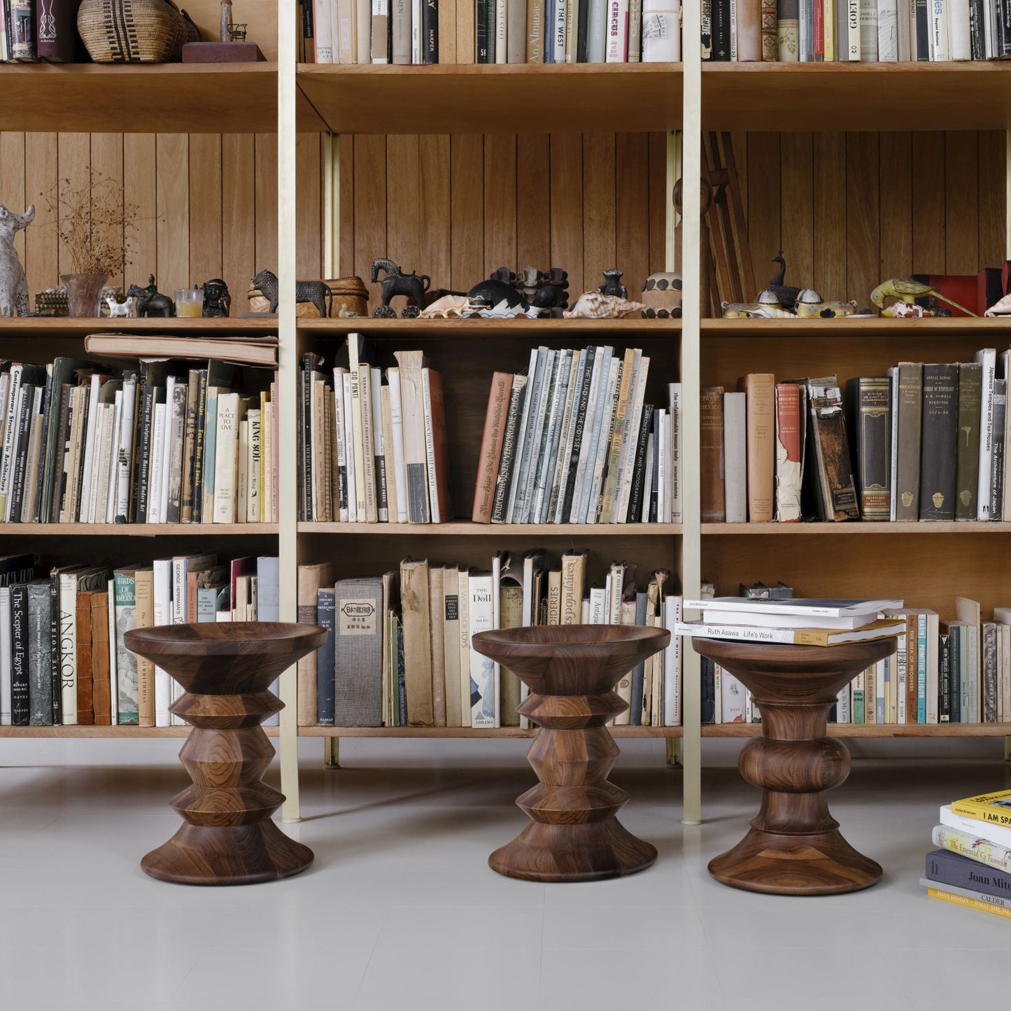 Vitra Stools von Charles & Ray Eames Hocker Beistelltisch Skulptur