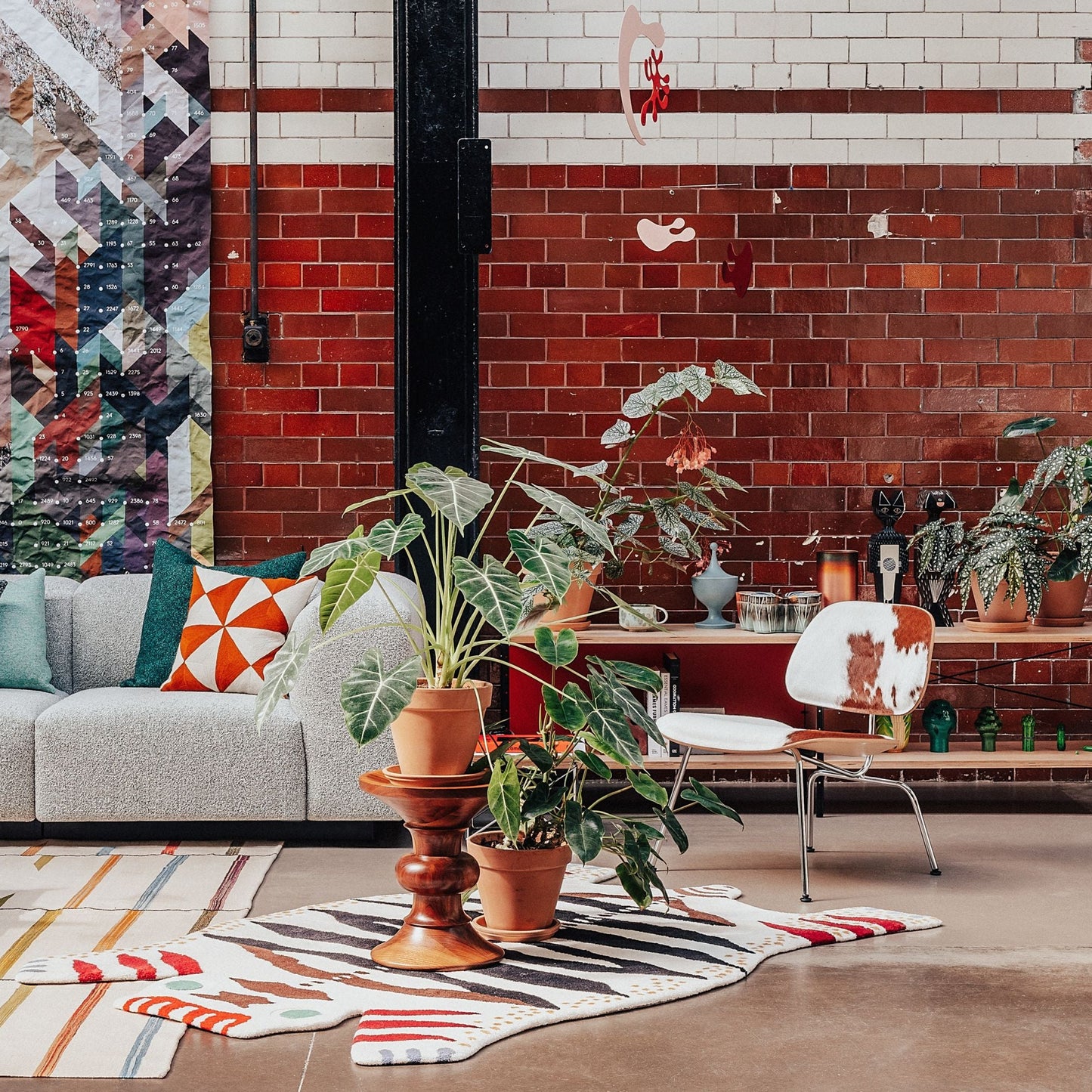 Vitra Stools von Charles & Ray Eames Hocker Beistelltisch Skulptur