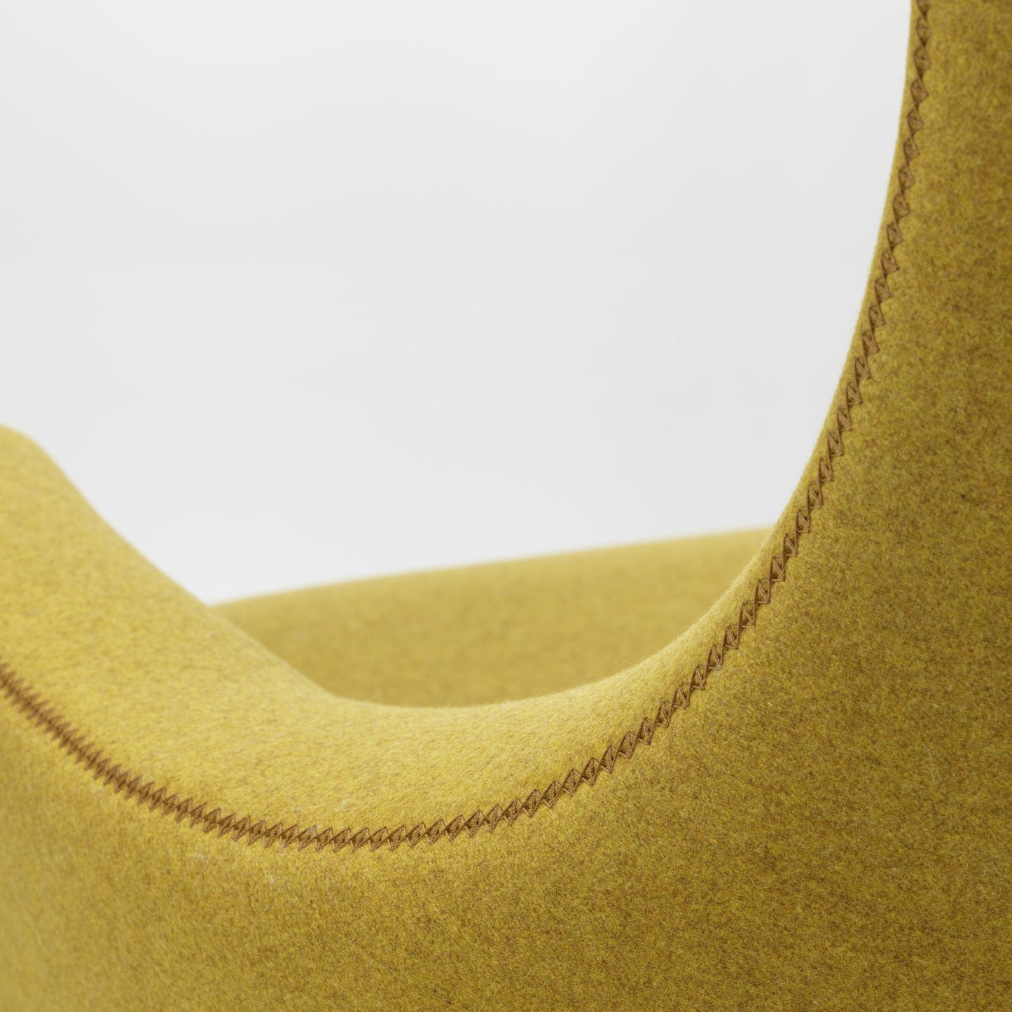Vitra Grand Repos Loungesessel drehbar mit Ottoman Ohrensessel & Hocker