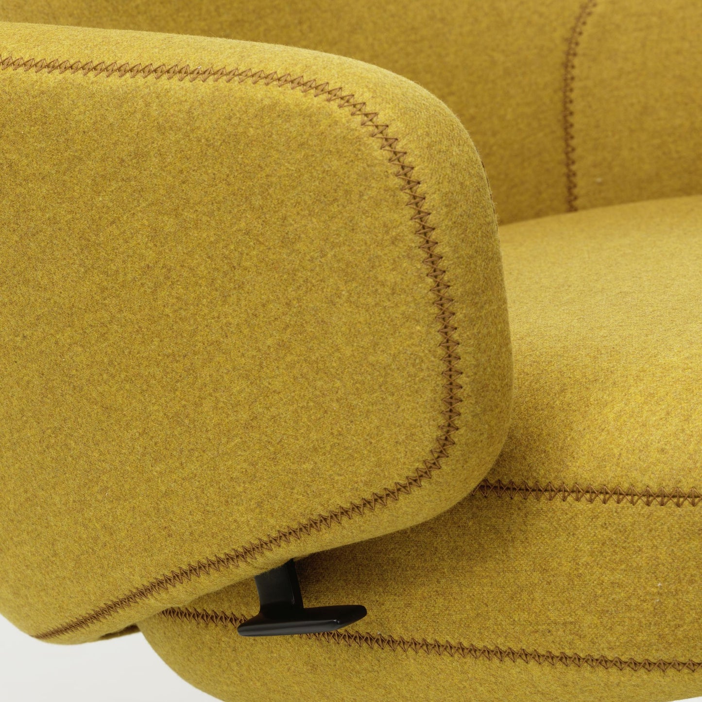 Vitra Grand Repos Loungesessel drehbar mit Ottoman Ohrensessel & Hocker