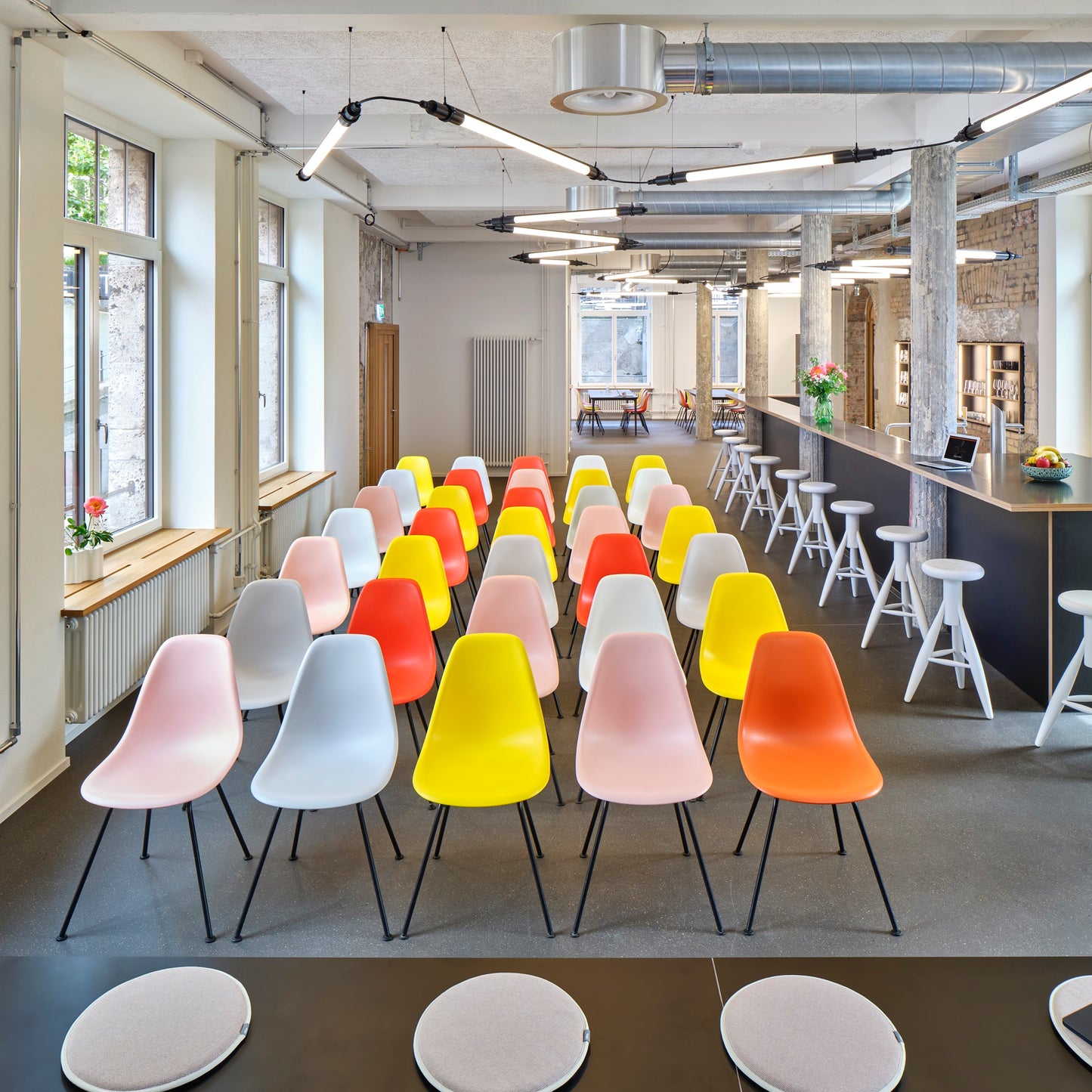 Vitra Eames Plastic Side Chair DSX RE Stuhl Kunststoff 4-Fuß pulverbeschichtet