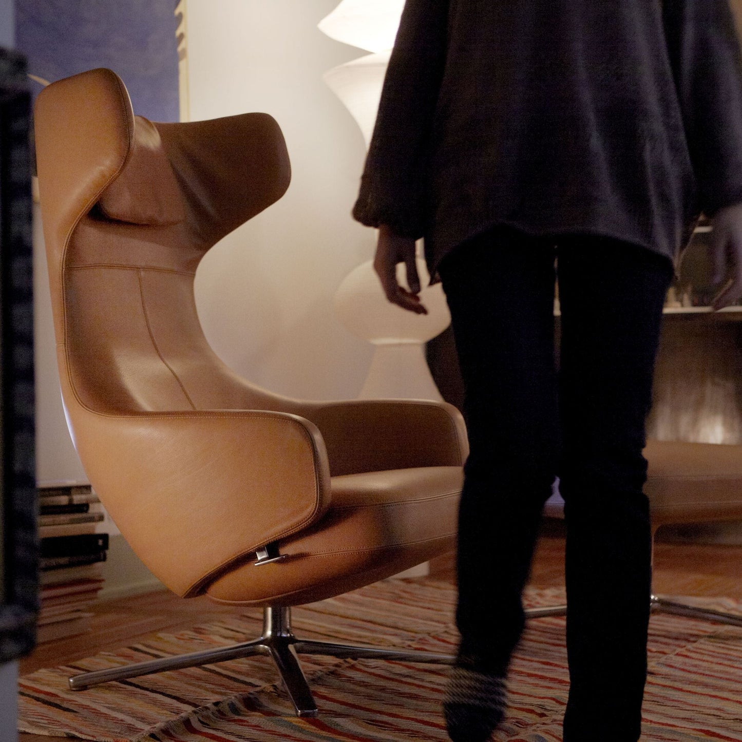 Vitra Grand Repos Loungesessel drehbar mit Ottoman Ohrensessel & Hocker