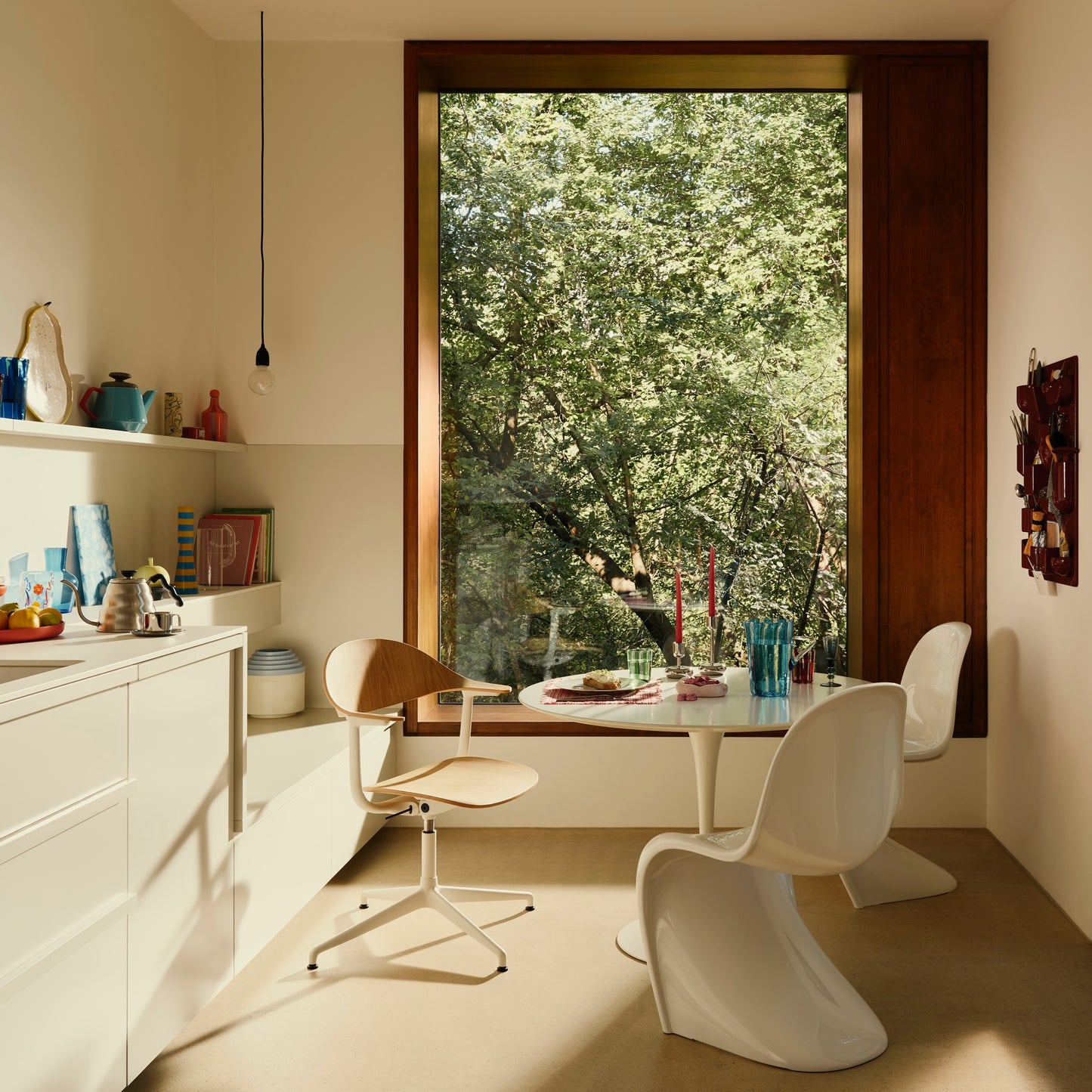 Vitra Mynt Bürostuhl Eiche natur 4-Stern-Aluminiumfuß