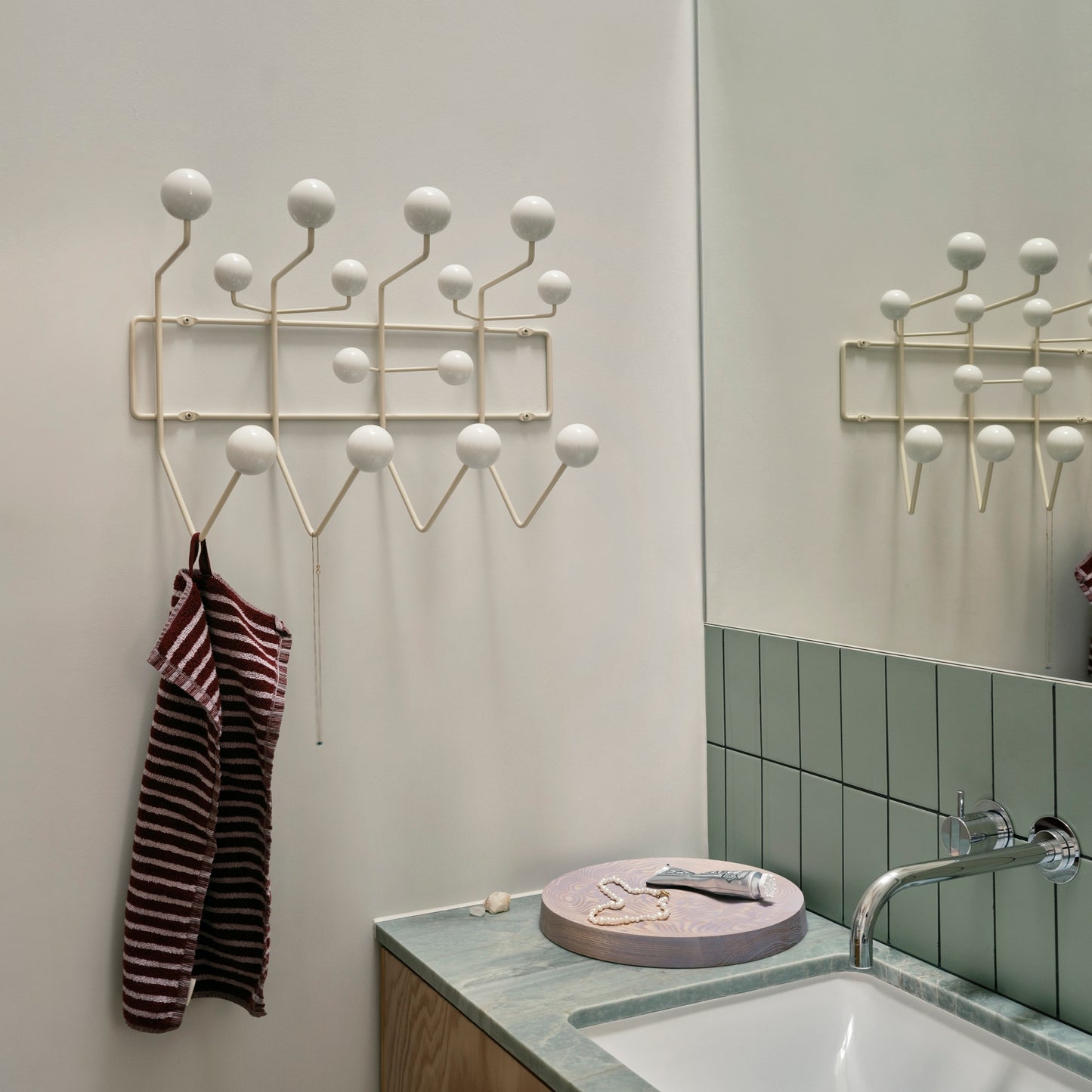 Vitra Eames Hang it all Wandgarderobe NEUE Farben