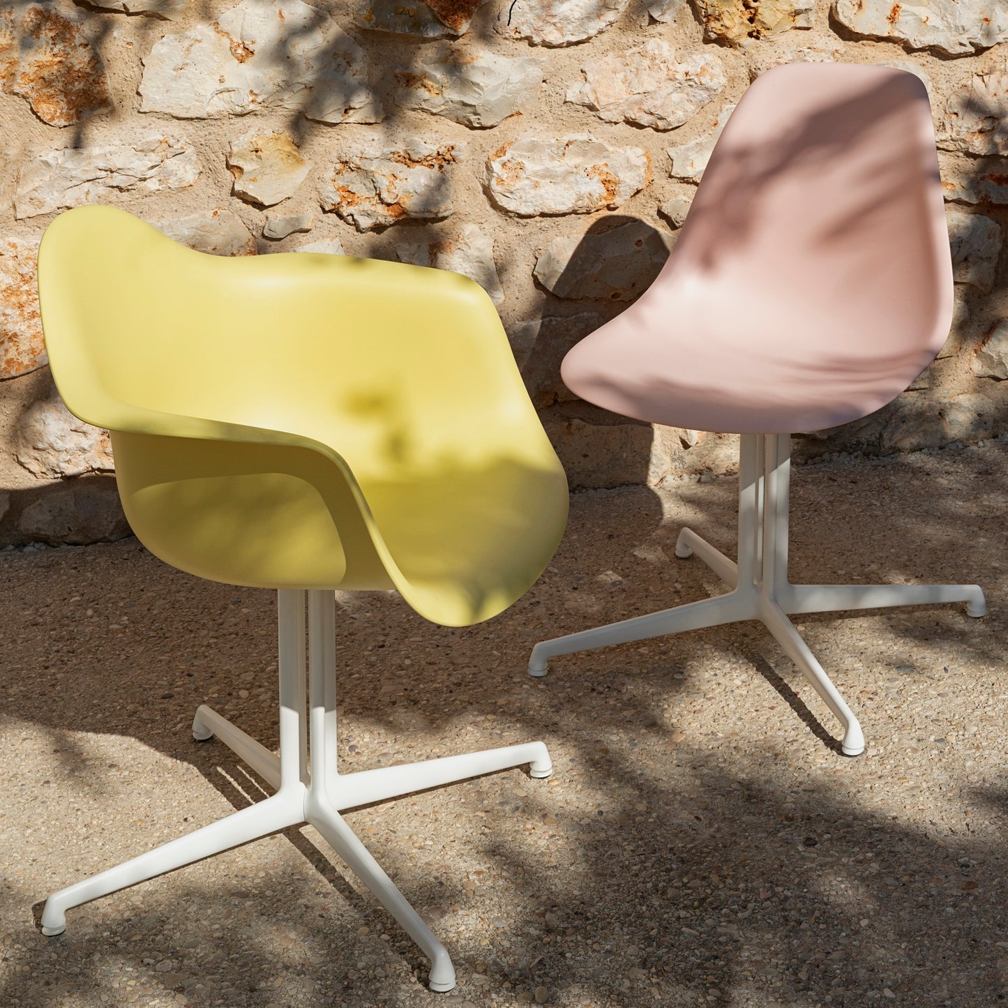 Vitra Eames Plastic Side Chair DSL RE Kunststoff recycelt La Fonda Base