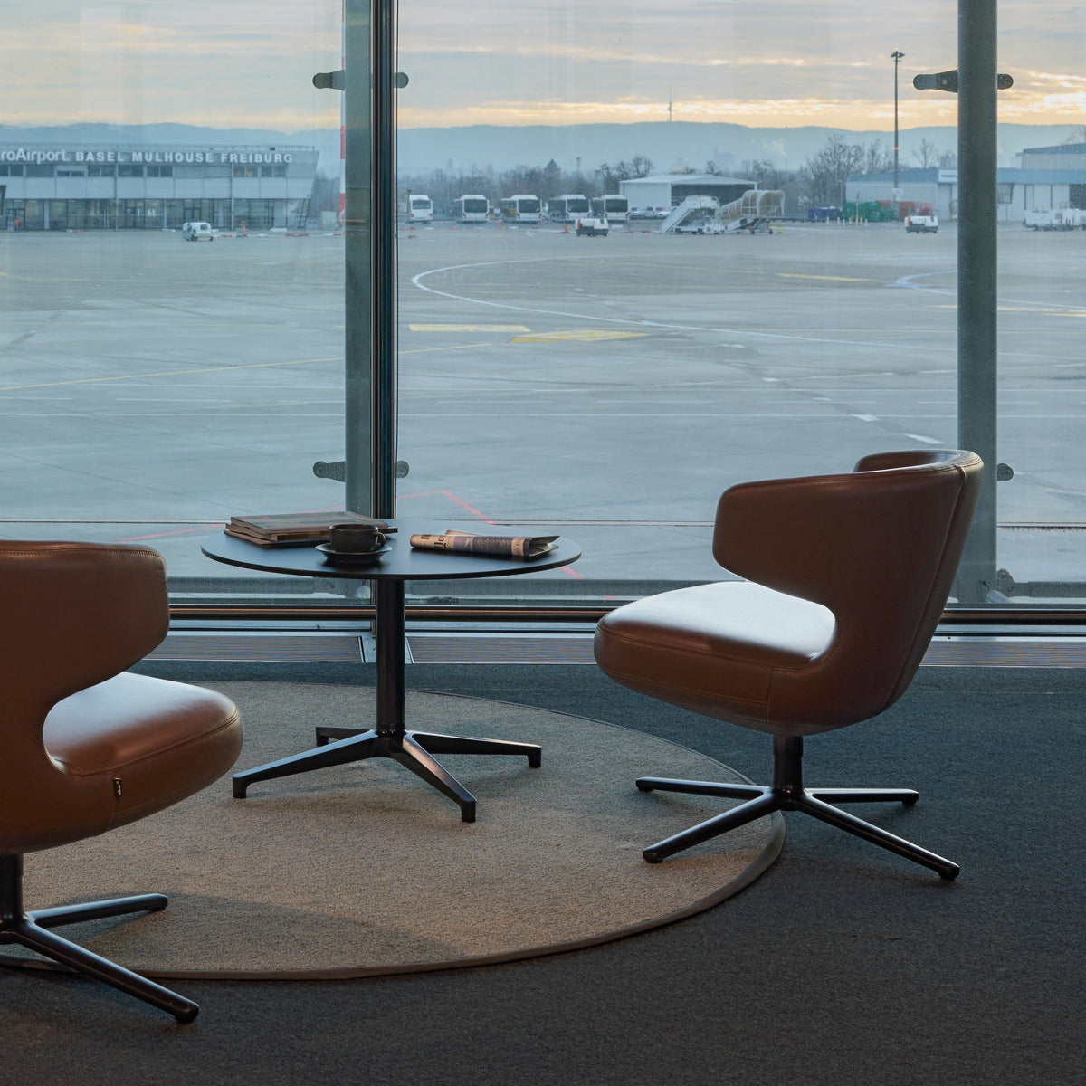 Vitra Petit Repos Loungesessel niedrig drehbar