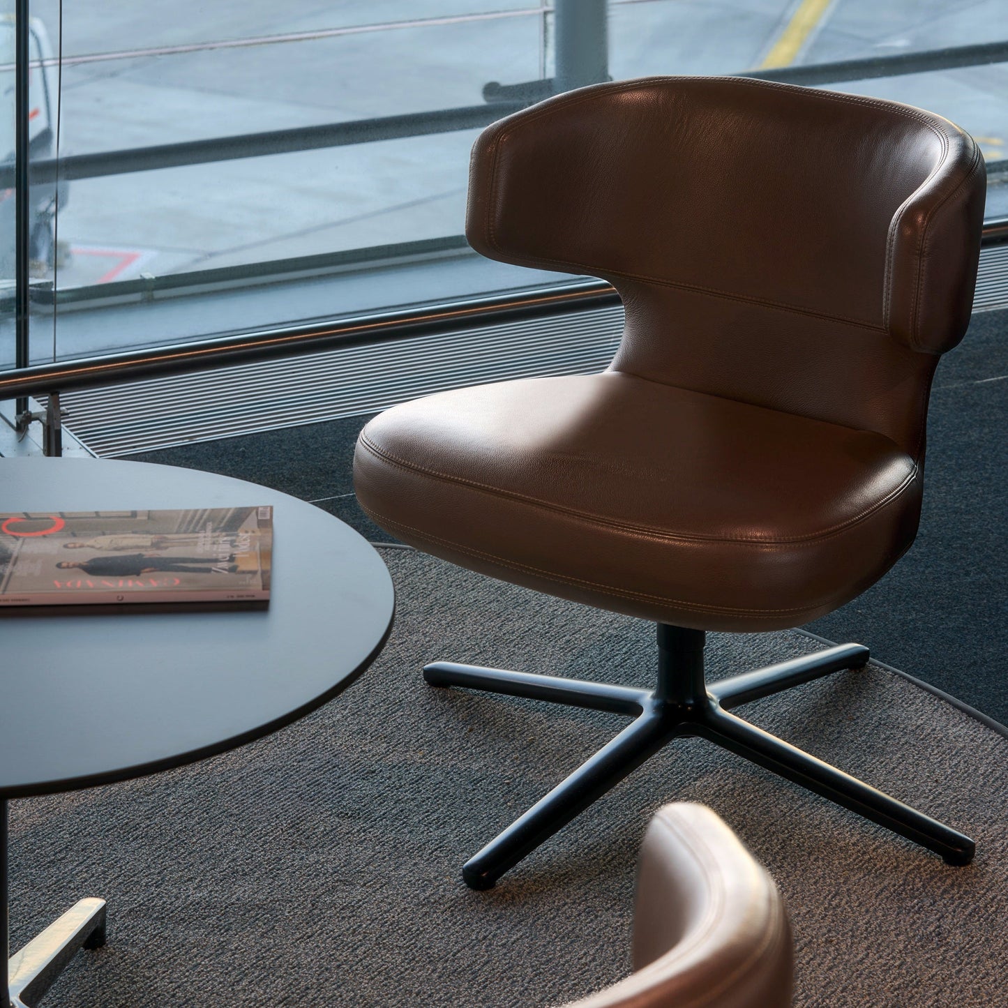 Vitra Petit Repos Loungesessel niedrig drehbar