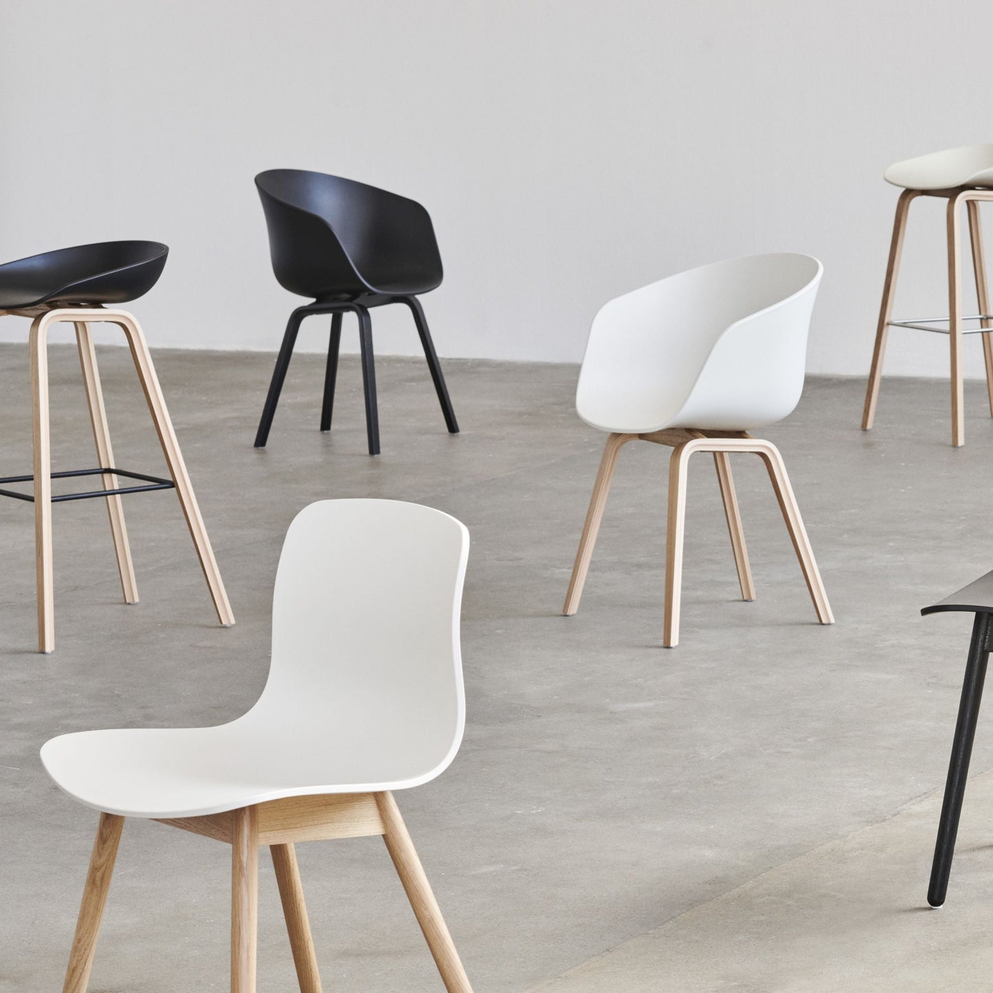 Hay About A Chair AAC 22 Stuhl Kunststoffschlale Gestell 4-Fuß Holz