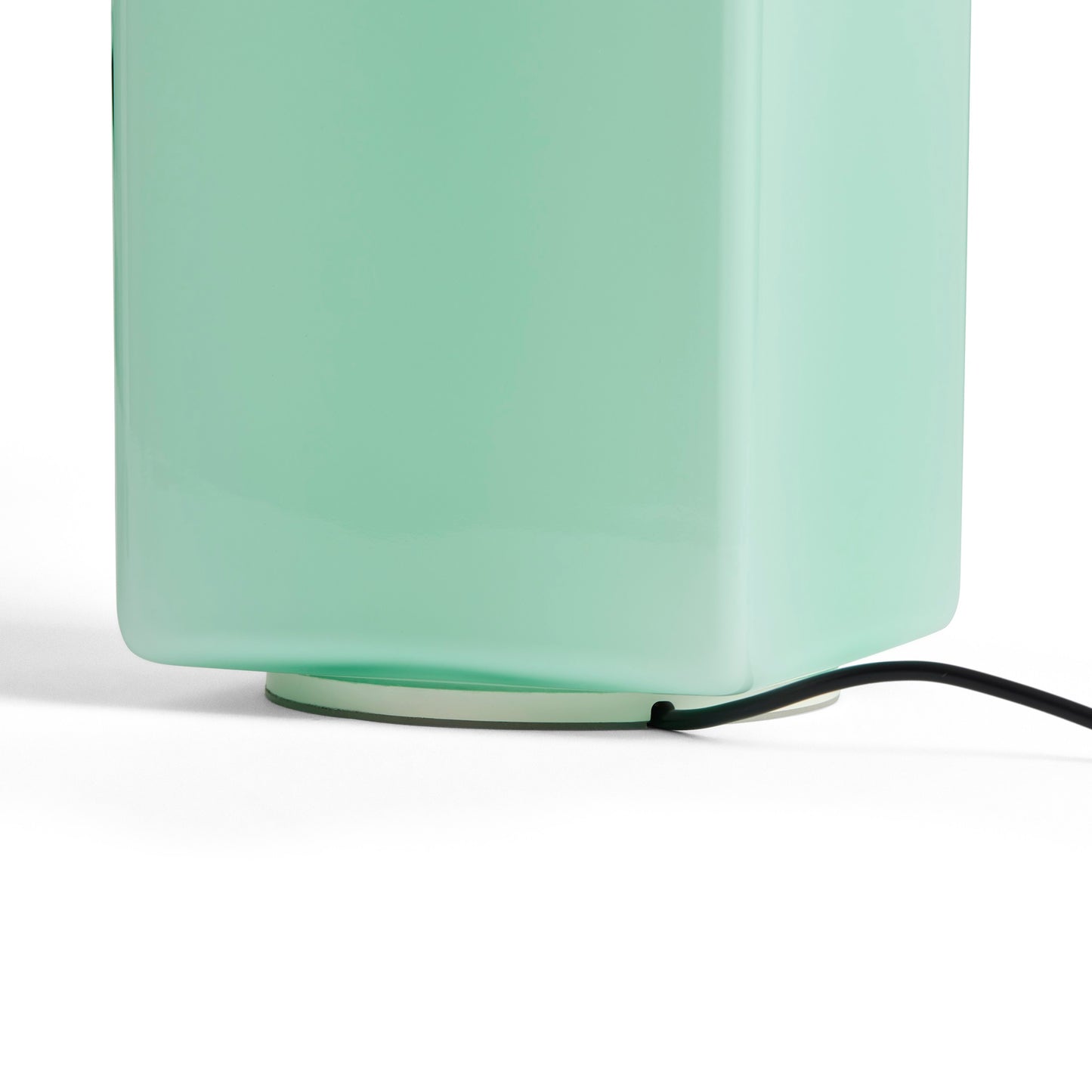 HAY Parade portable Lamp tragbare LED Leuchte H24 Glas shell weiß