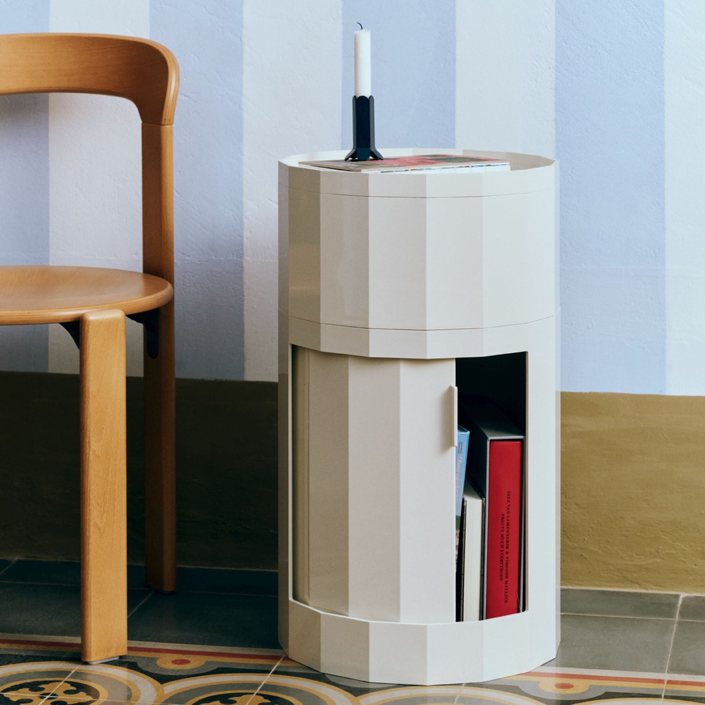 Hay Facet Cabinet high Schränkchen hoch Kunststoff rund Füße & Rollen