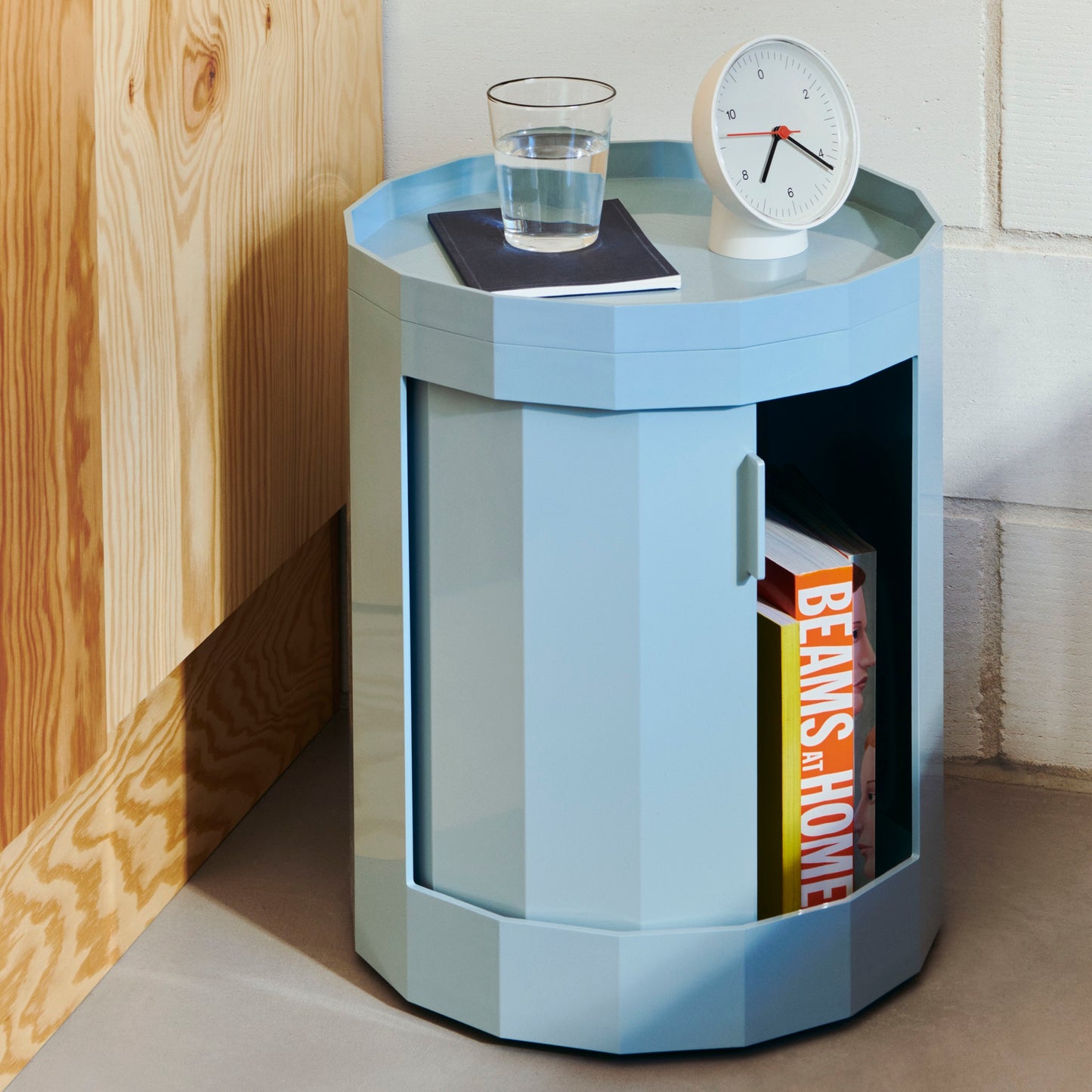 Hay Facet Cabinet low Schränkchen niedrig Kunststoff rund Füße & Rollen