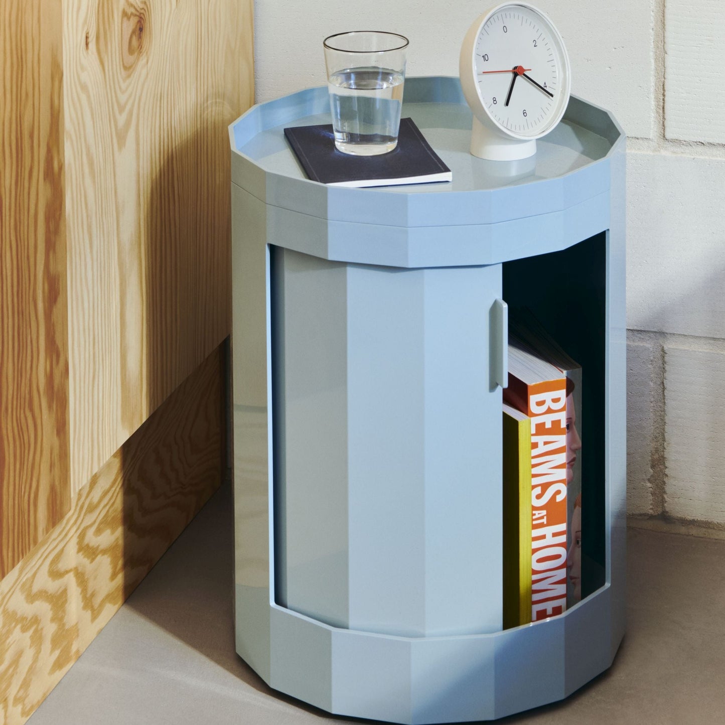 Hay Facet Cabinet low Schränkchen niedrig Kunststoff rund Füße & Rollen