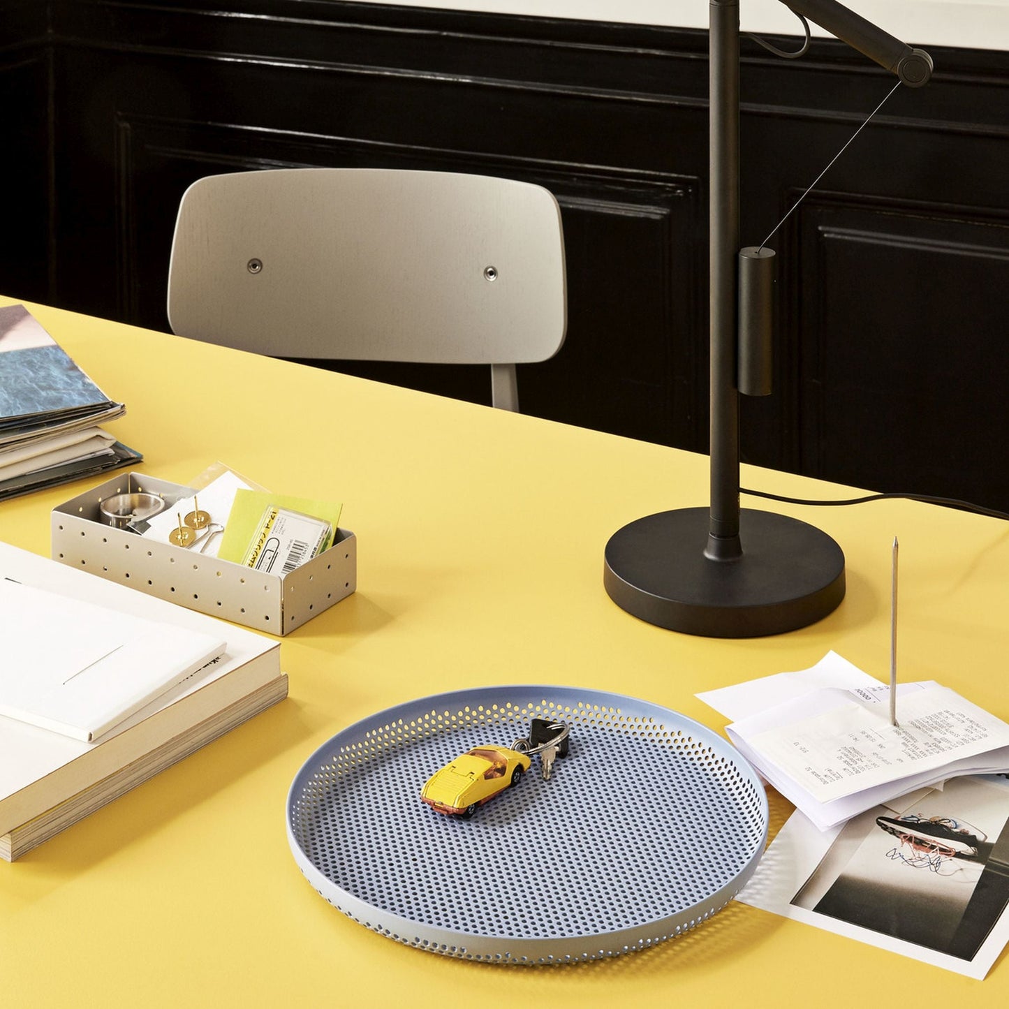 Hay Result Chair 4-Fuß-Stuhl Sitz & Rücken Sperrholz Eiche Stahlgestell