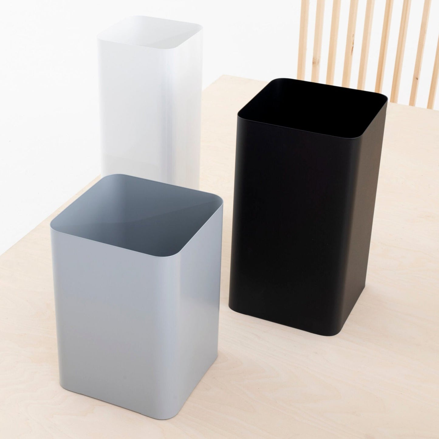 Cascando Flow Papierkorb 25 x 25 Metall weiß