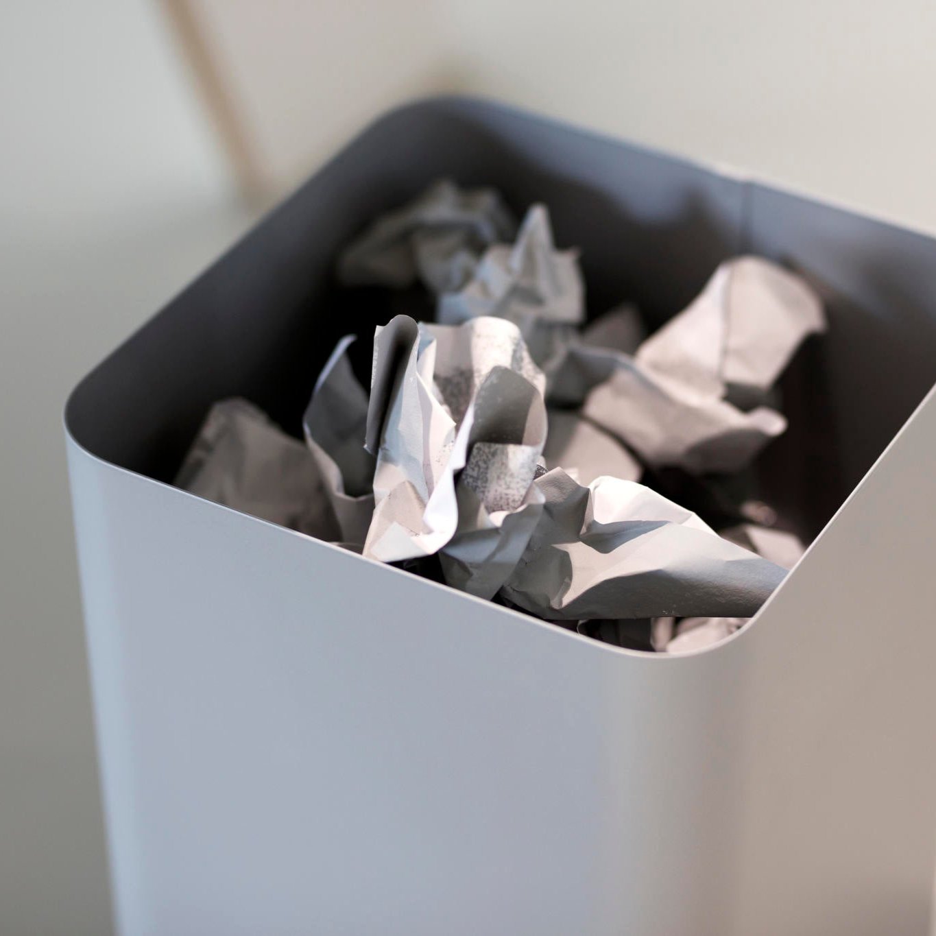 Cascando Flow Papierkorb 25 x 25 Metall weiß