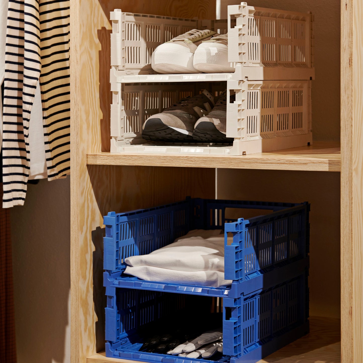 HAY Color Crate Korb Klapp-Box M medium Kunststoff recycelt off white weiß