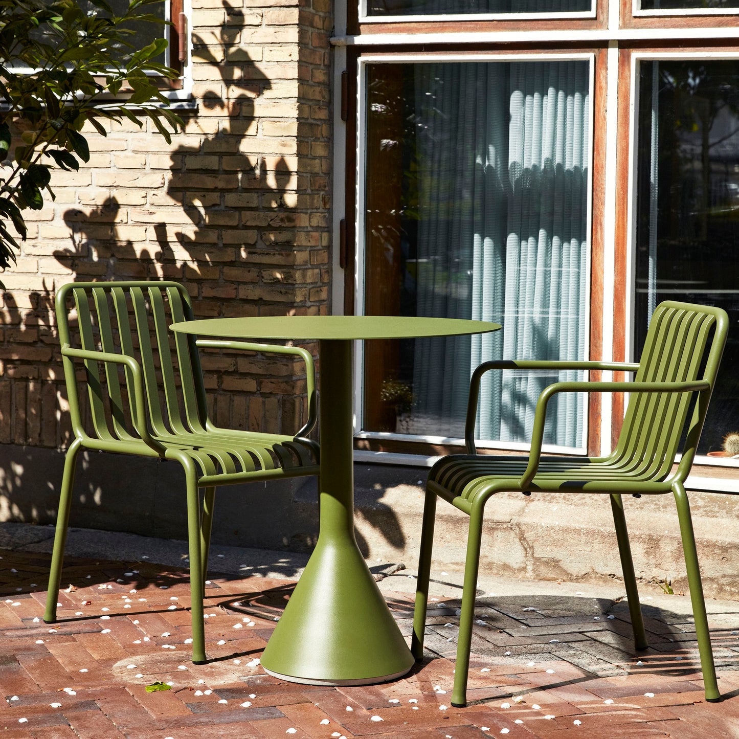 HAY Palissade Armchair Outdoor-Stuhl mit Armlehnen