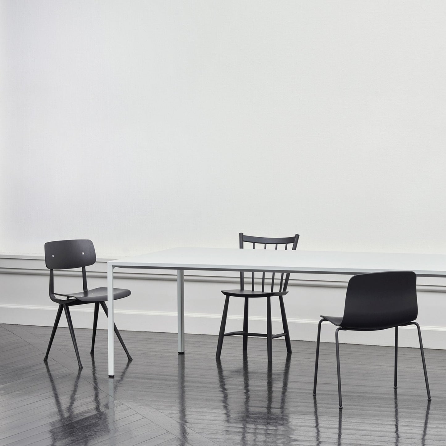 Hay Result Chair 4-Fuß-Stuhl Sitz & Rücken Sperrholz Eiche Stahlgestell