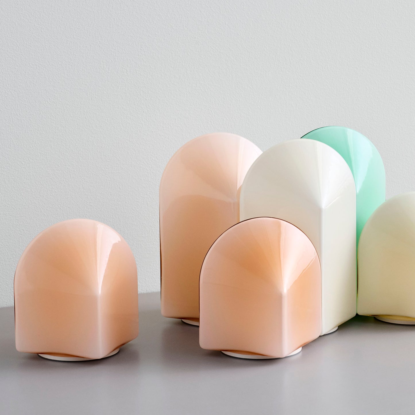 HAY Parade portable Lamp tragbare LED Leuchte H24 Glas shell weiß