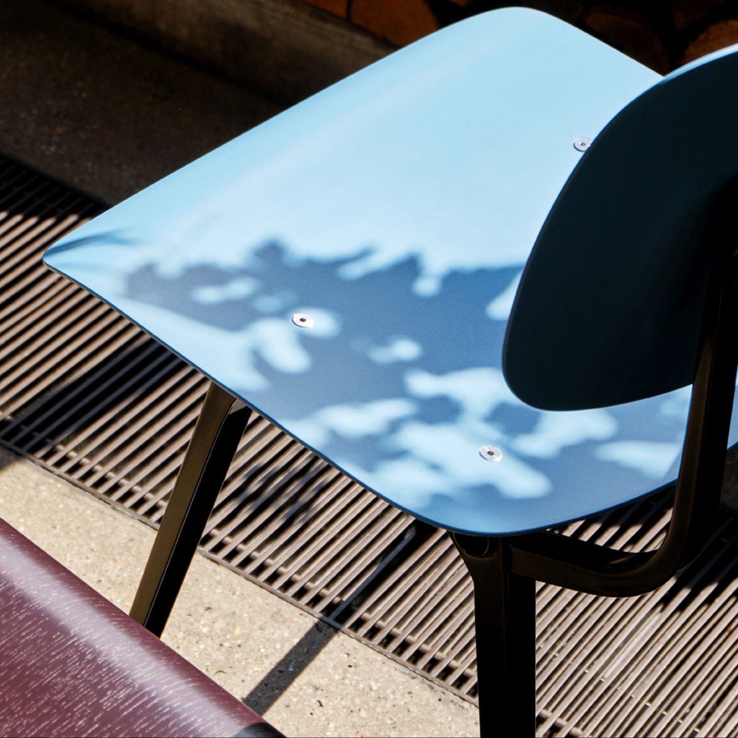 Hay Revolt Chair 4-Fuß-Stuhl Sitz & Rücken ABS-Kunststoff Stahlgestell