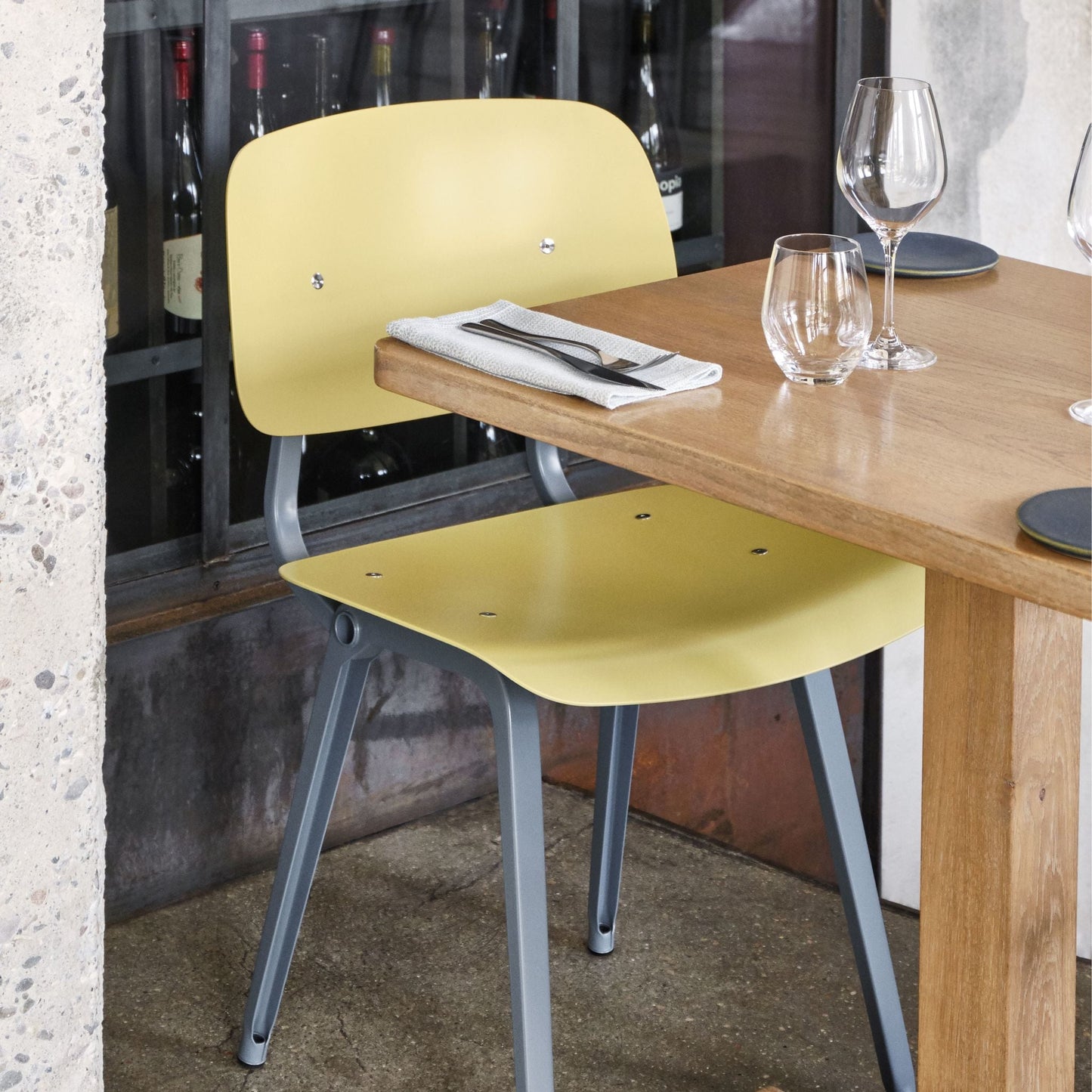 Hay Revolt Chair 4-Fuß-Stuhl Sitz & Rücken ABS-Kunststoff Stahlgestell