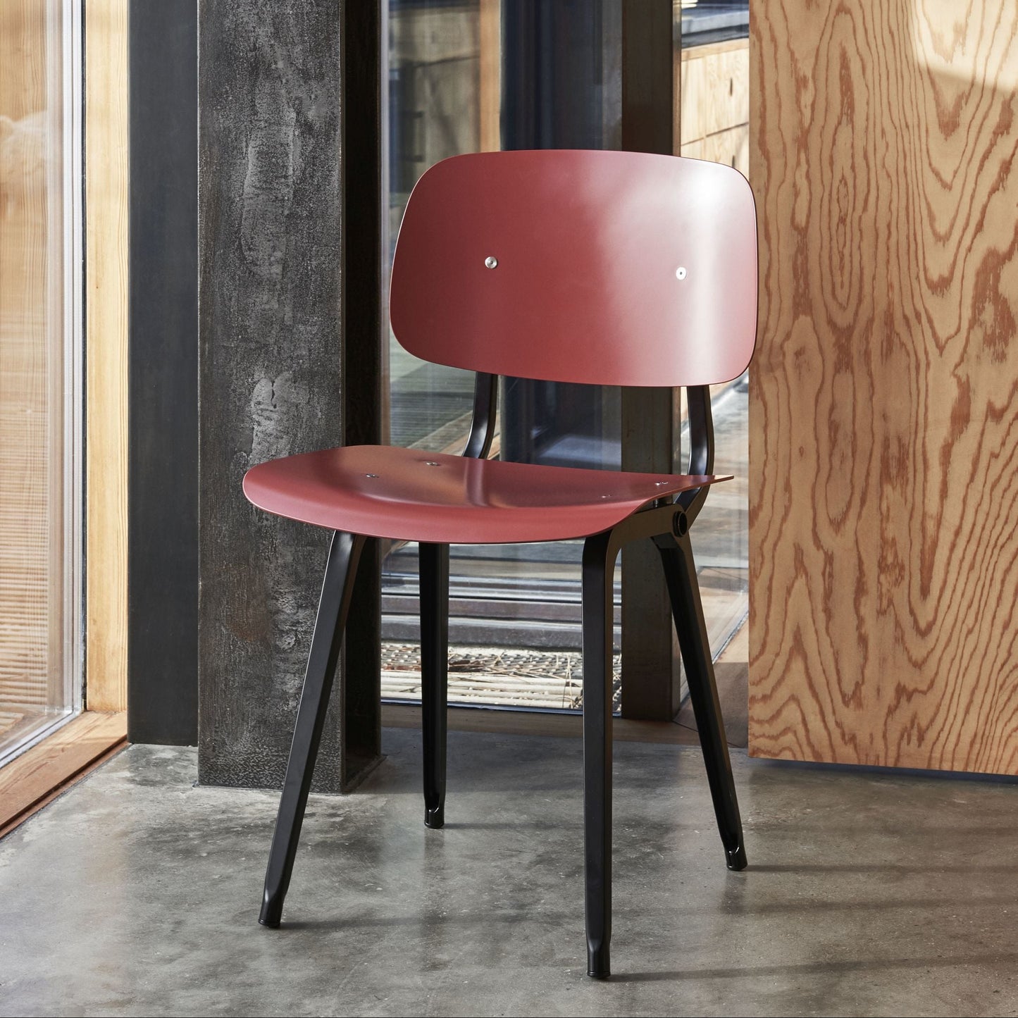 Hay Revolt Chair 4-Fuß-Stuhl Sitz & Rücken ABS-Kunststoff Stahlgestell