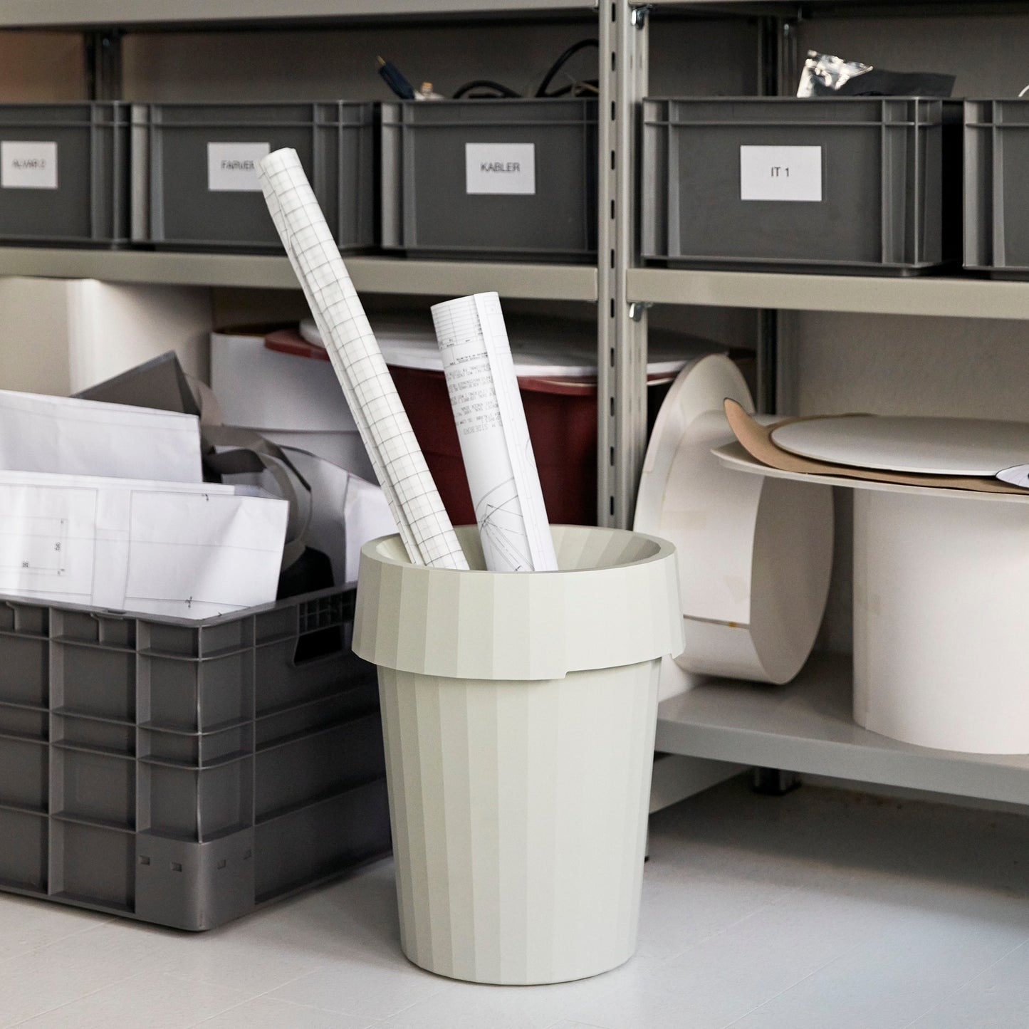 HAY Shade Bin Papierkorb 14 l Kunststoff schwarz