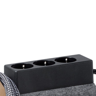 Njustudio Stromer 3fach Steckdose schwarz Strommöbel in Pferdeform