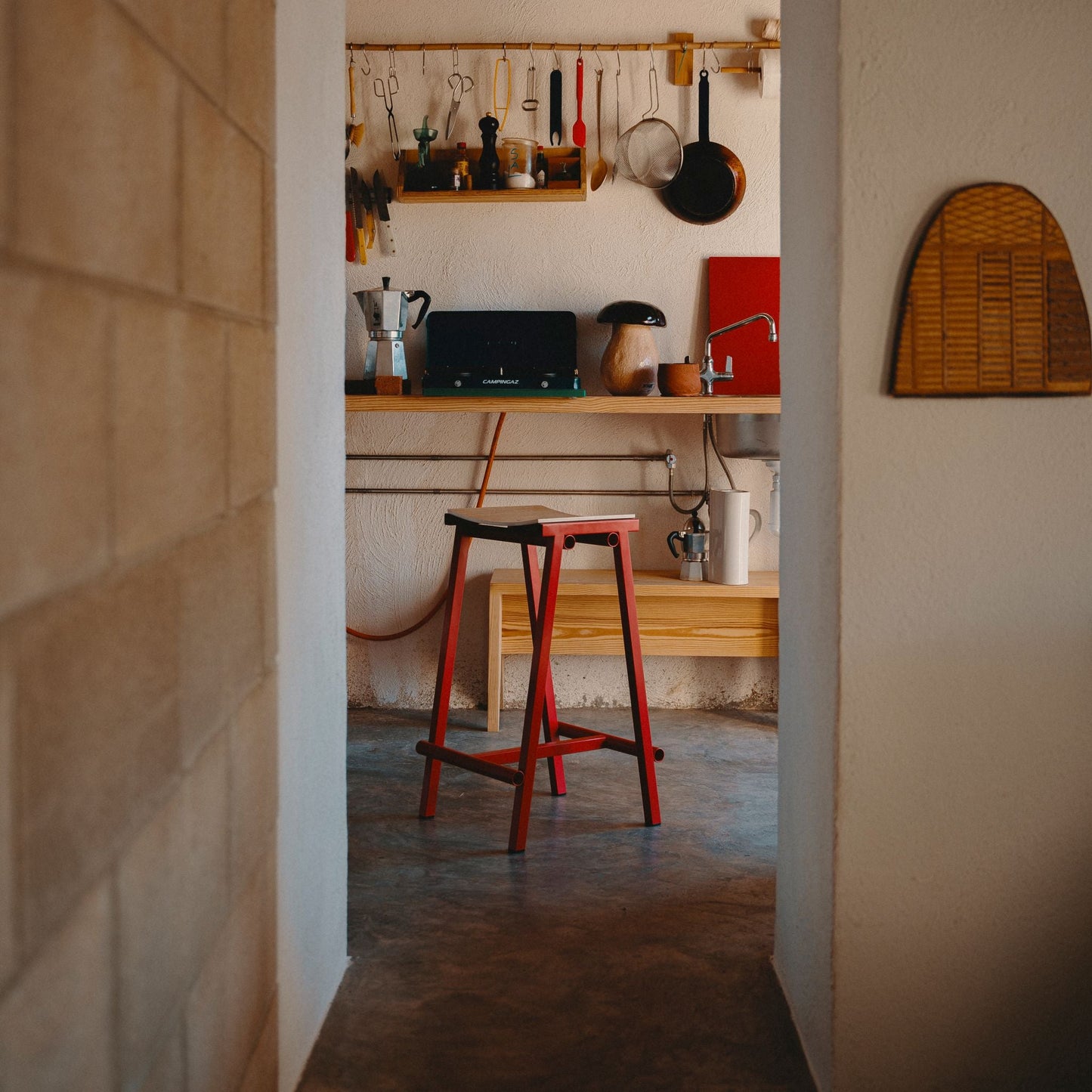 Hay Taburete 8 Barhocker – Eichenfurnier-Sitz und Stahlgestell